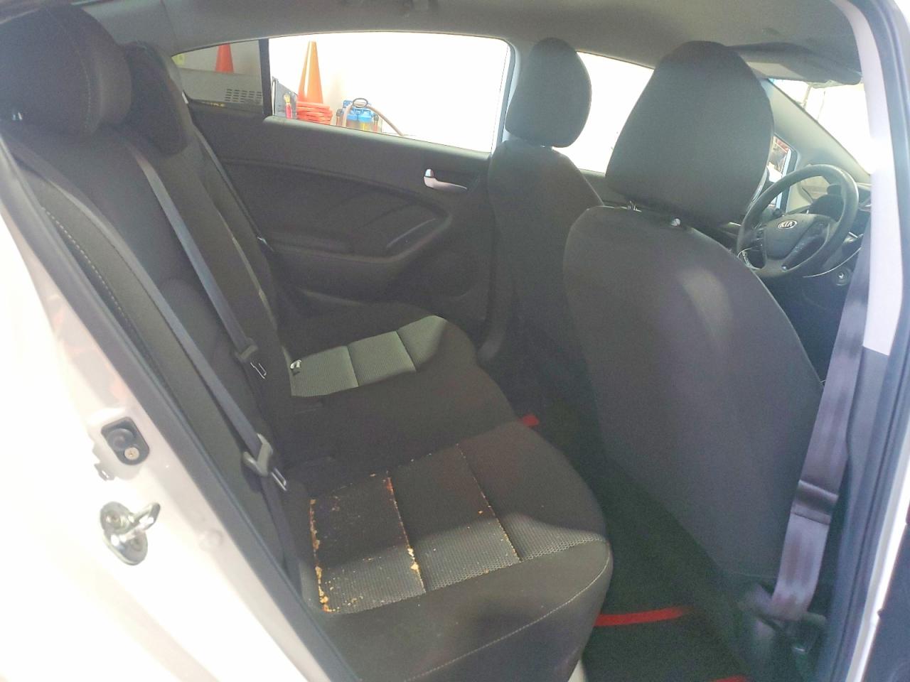 2017 Kia Forte Lx White vin: 3KPFK4A78HE069254