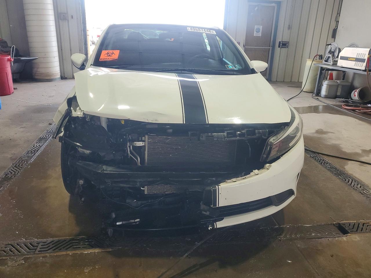 2017 Kia Forte Lx White vin: 3KPFK4A78HE069254