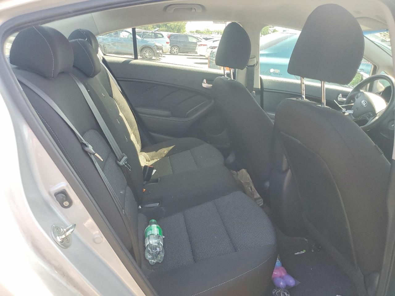 2017 Kia Forte Lx Silver vin: 3KPFK4A79HE027059