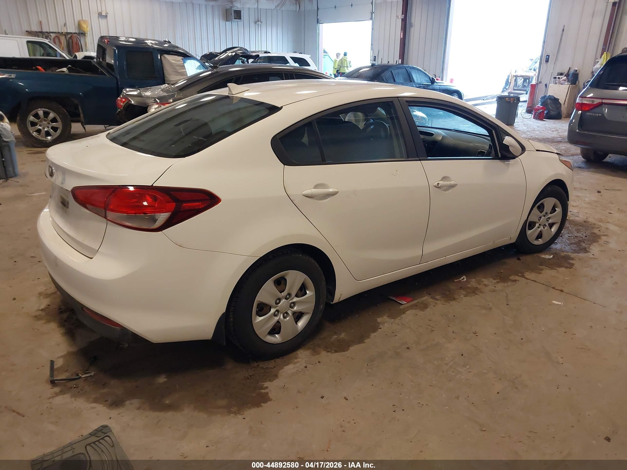 2017 Kia Forte Lx White vin: 3KPFK4A79HE036666