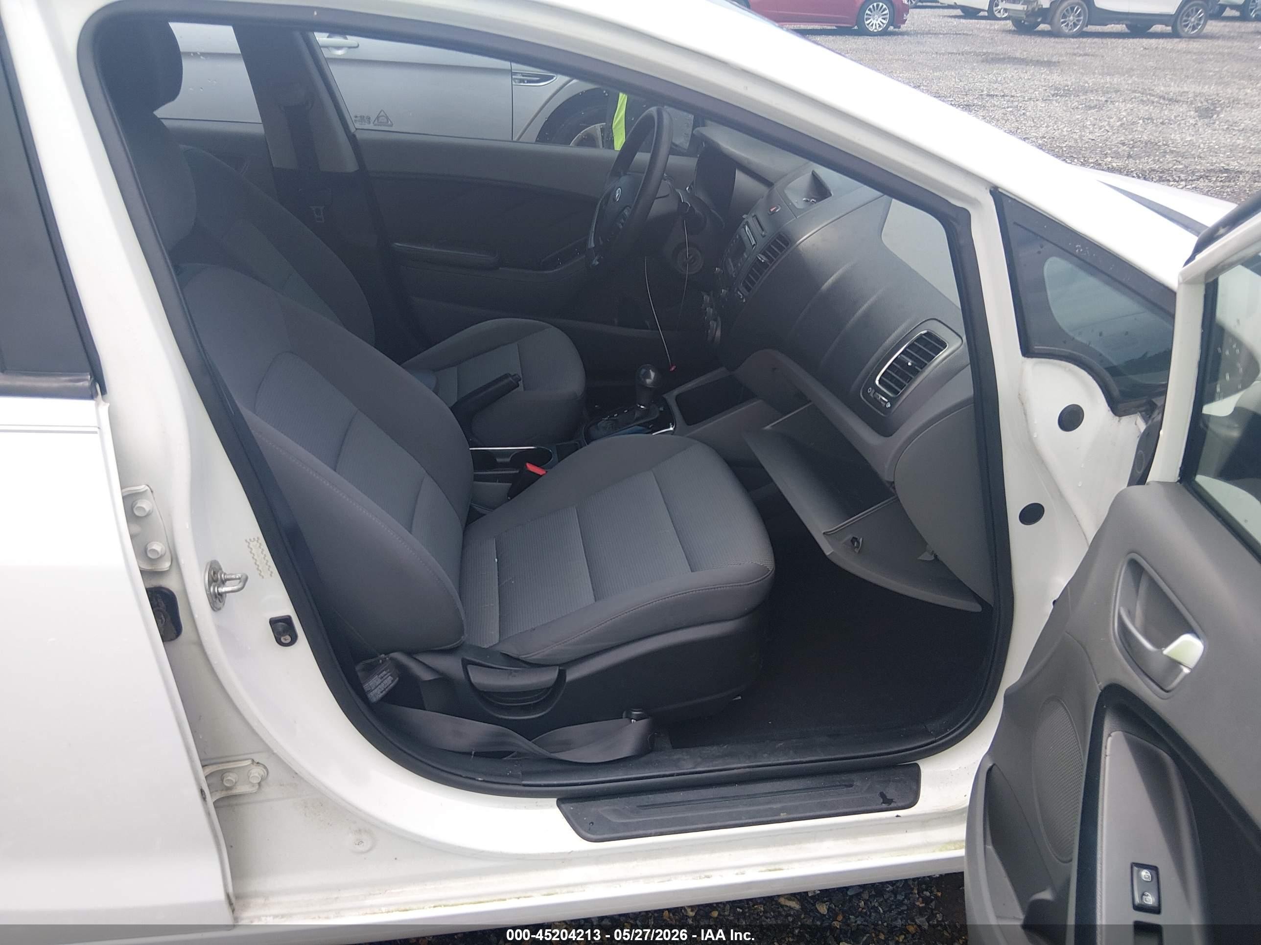 2017 Kia Forte Lx White vin: 3KPFK4A7XHE043285