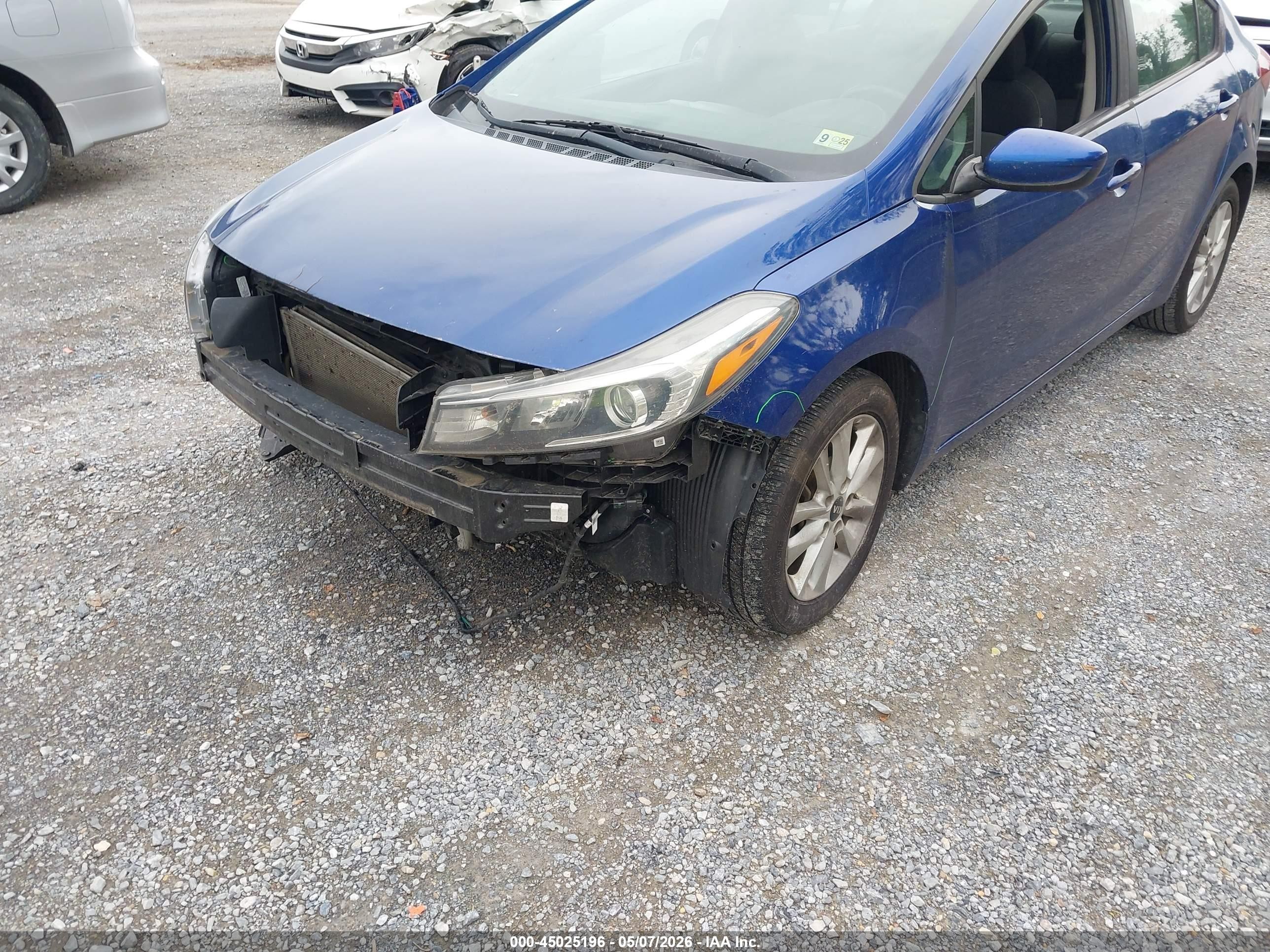 2017 Kia Forte S Blue vin: 3KPFL4A70HE034320