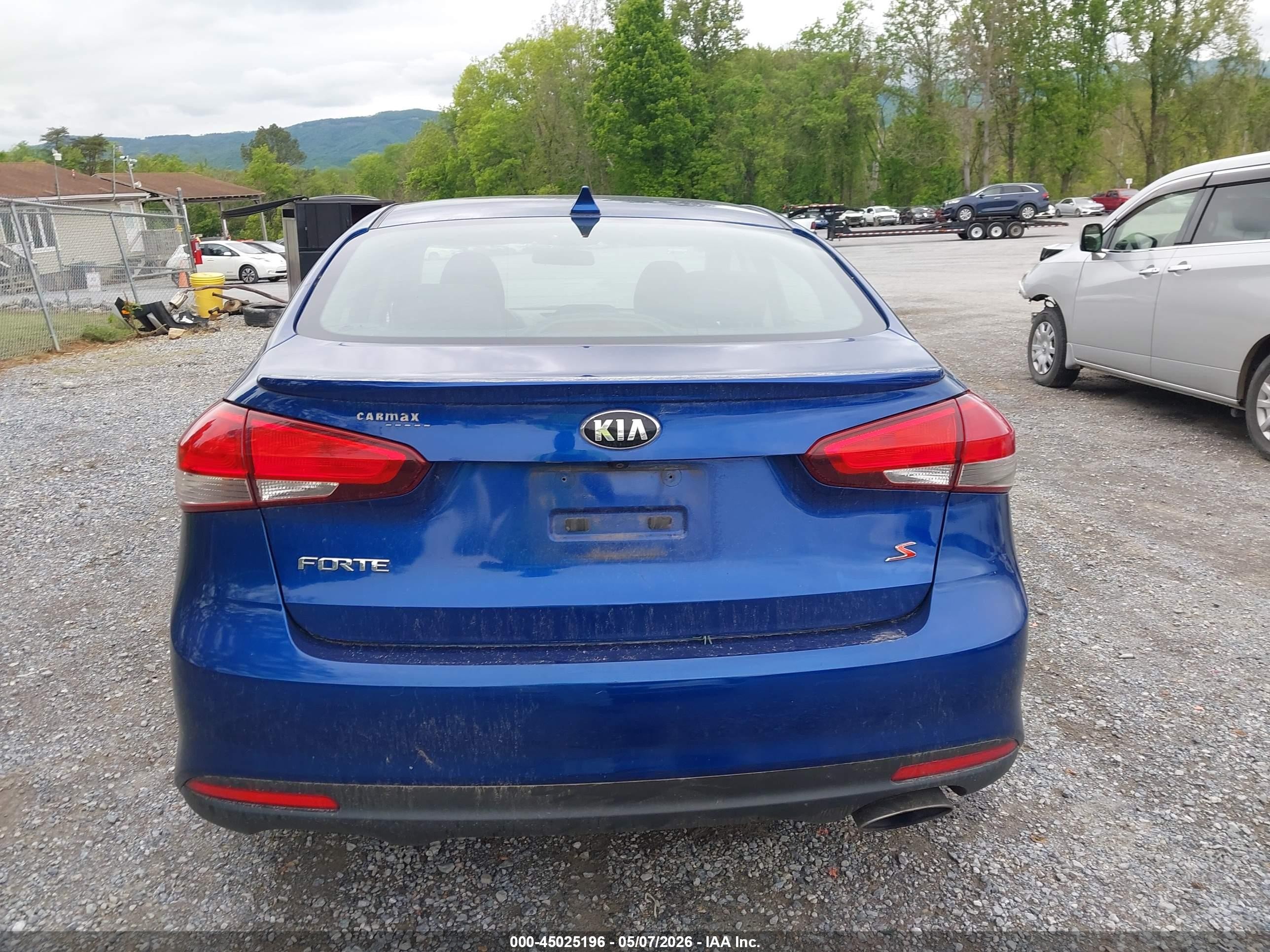 2017 Kia Forte S Blue vin: 3KPFL4A70HE034320