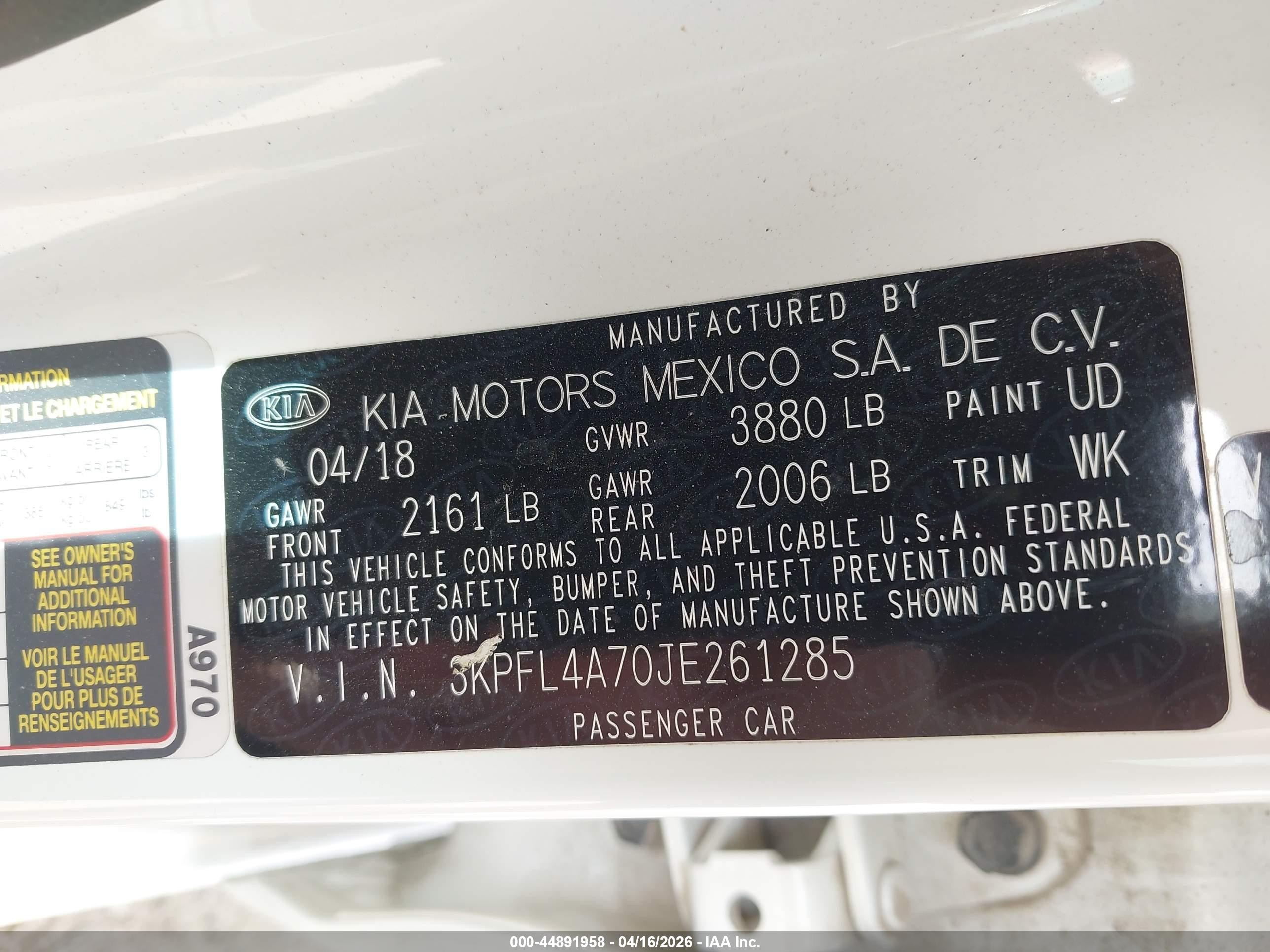 2018 Kia Forte S White vin: 3KPFL4A70JE261285