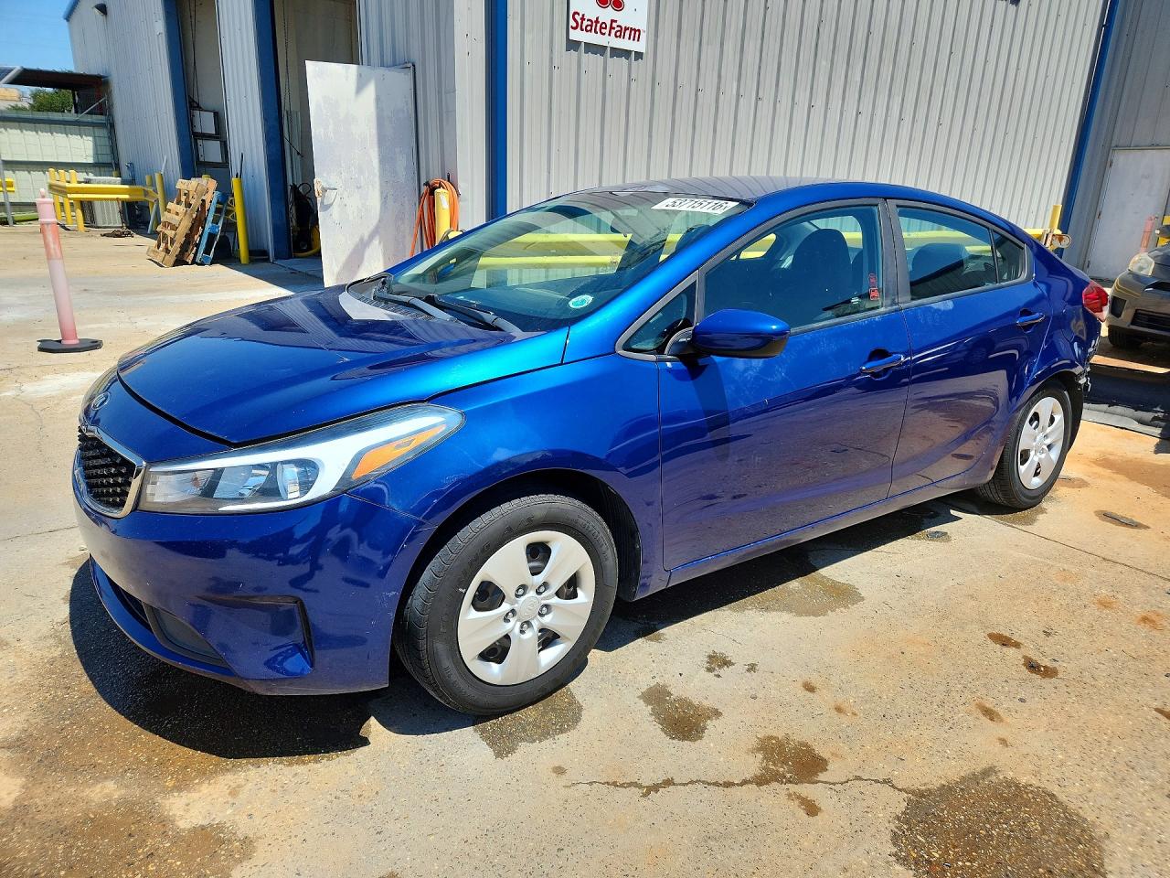 2018 Kia Forte Lx Blue vin: 3KPFL4A72JE194365