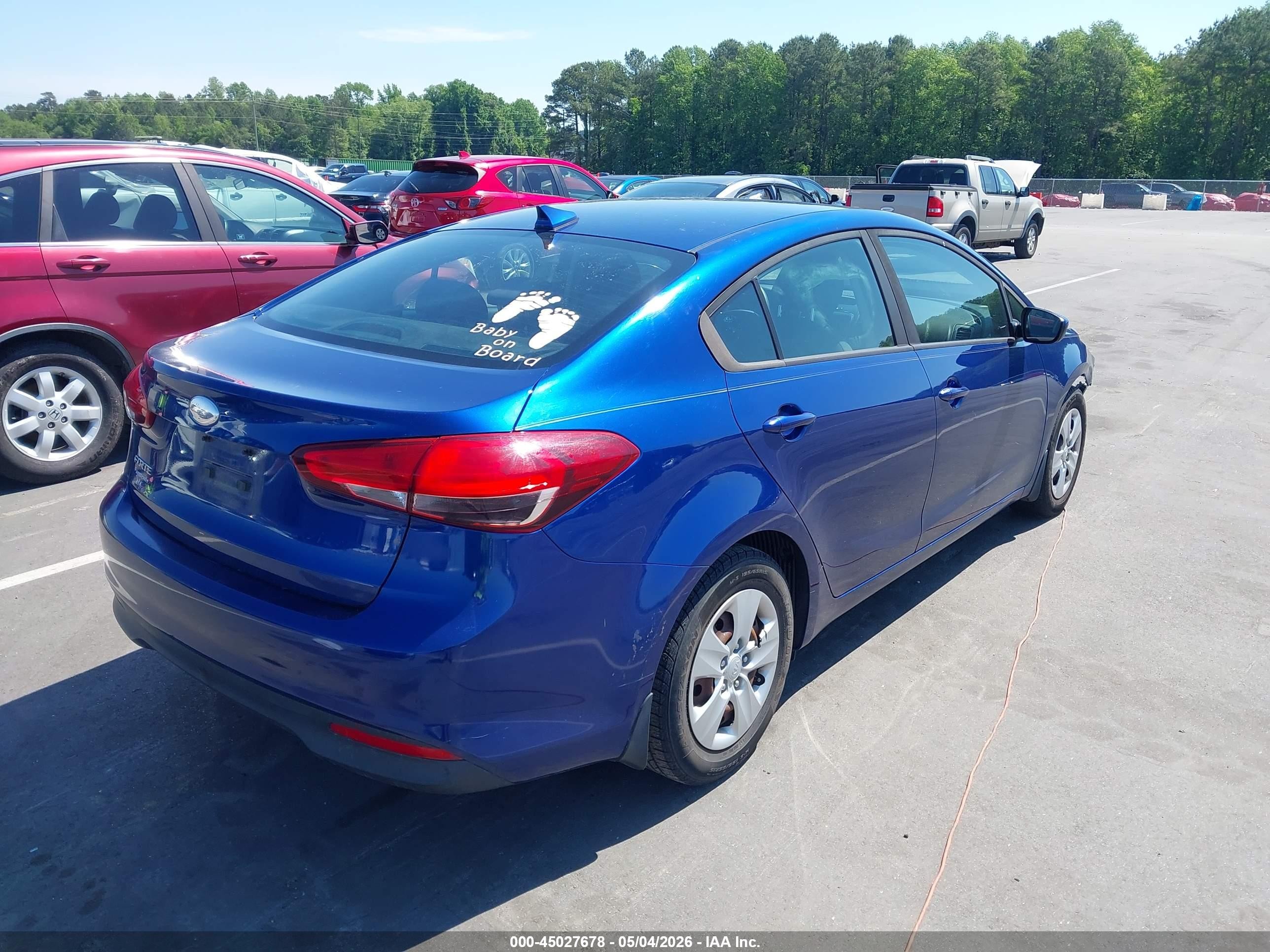 2018 Kia Forte Lx Blue vin: 3KPFL4A73JE209908
