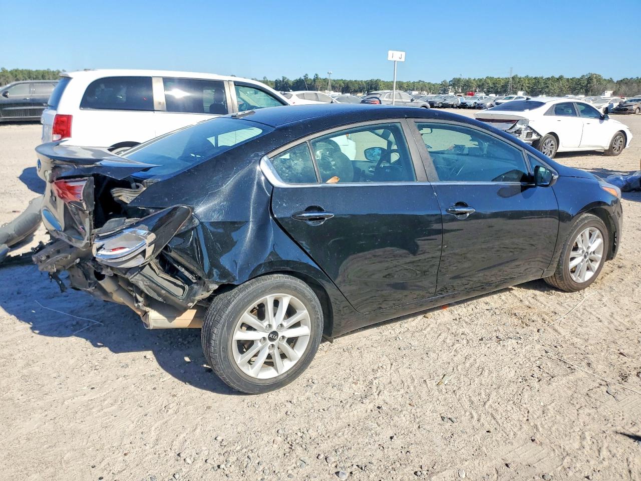 2017 Kia Forte S Black vin: 3KPFL4A74HE047071
