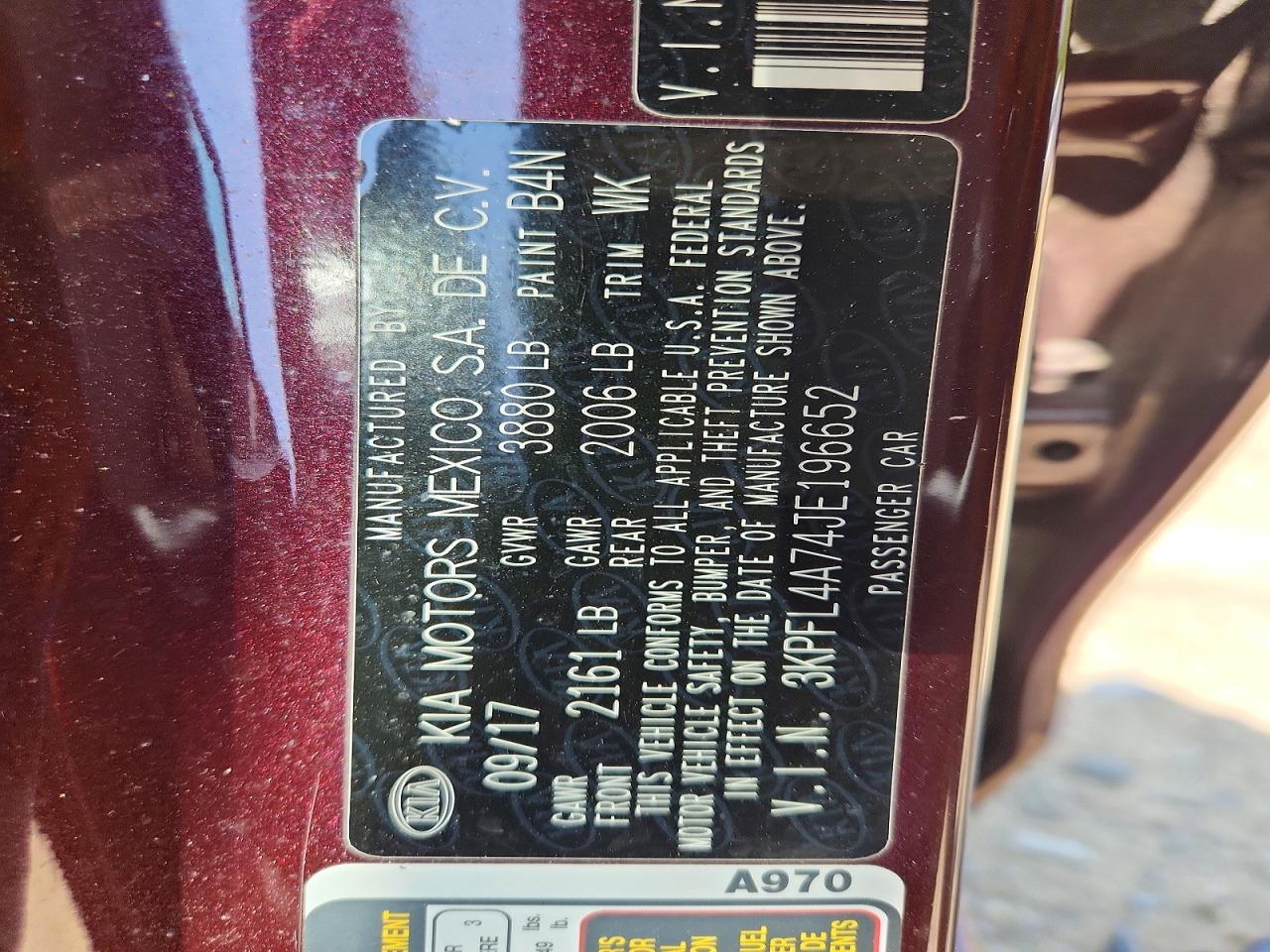 2018 Kia Forte Lx Burgundy vin: 3KPFL4A74JE196652