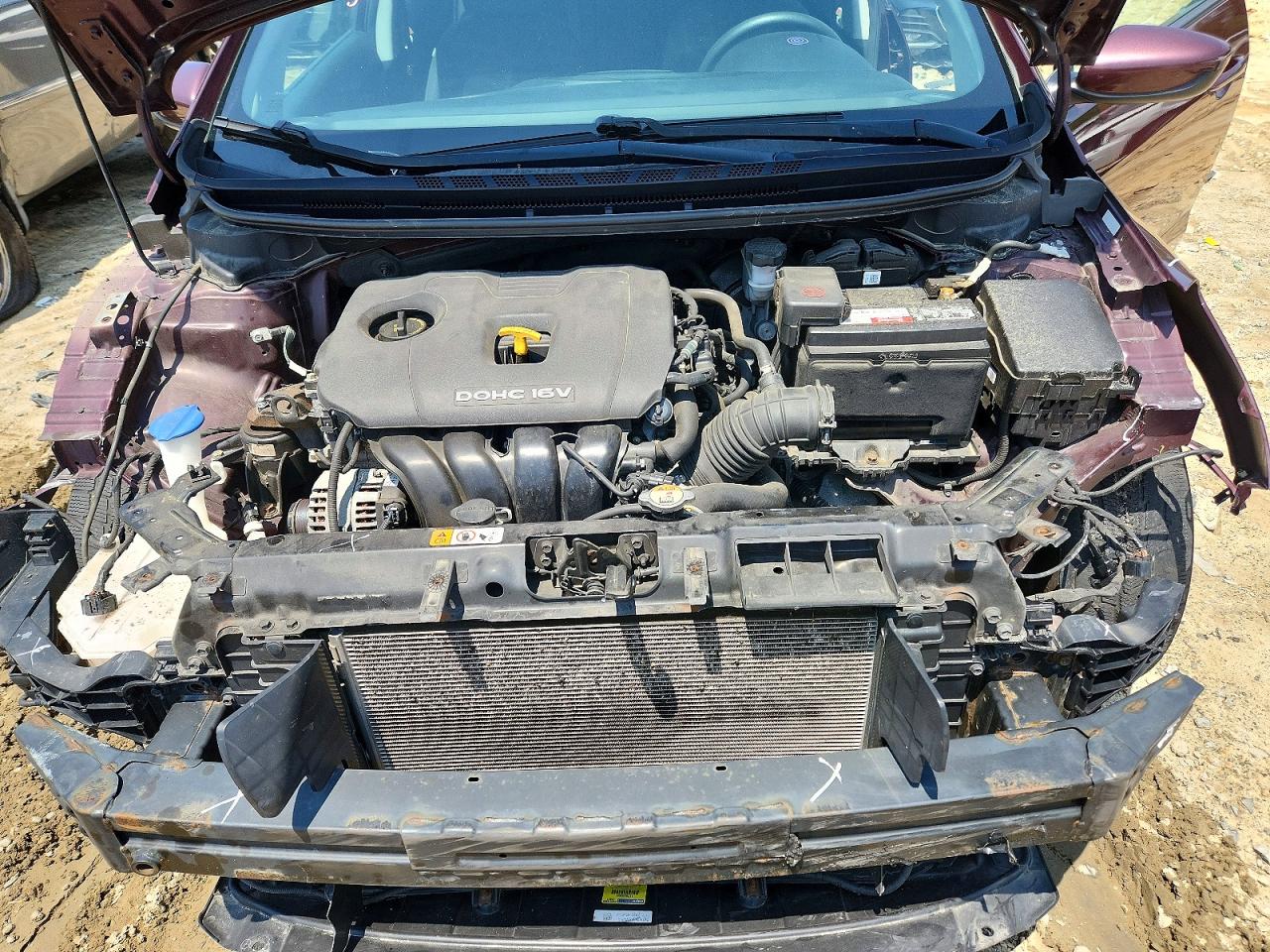 2018 Kia Forte Lx Burgundy vin: 3KPFL4A74JE196652