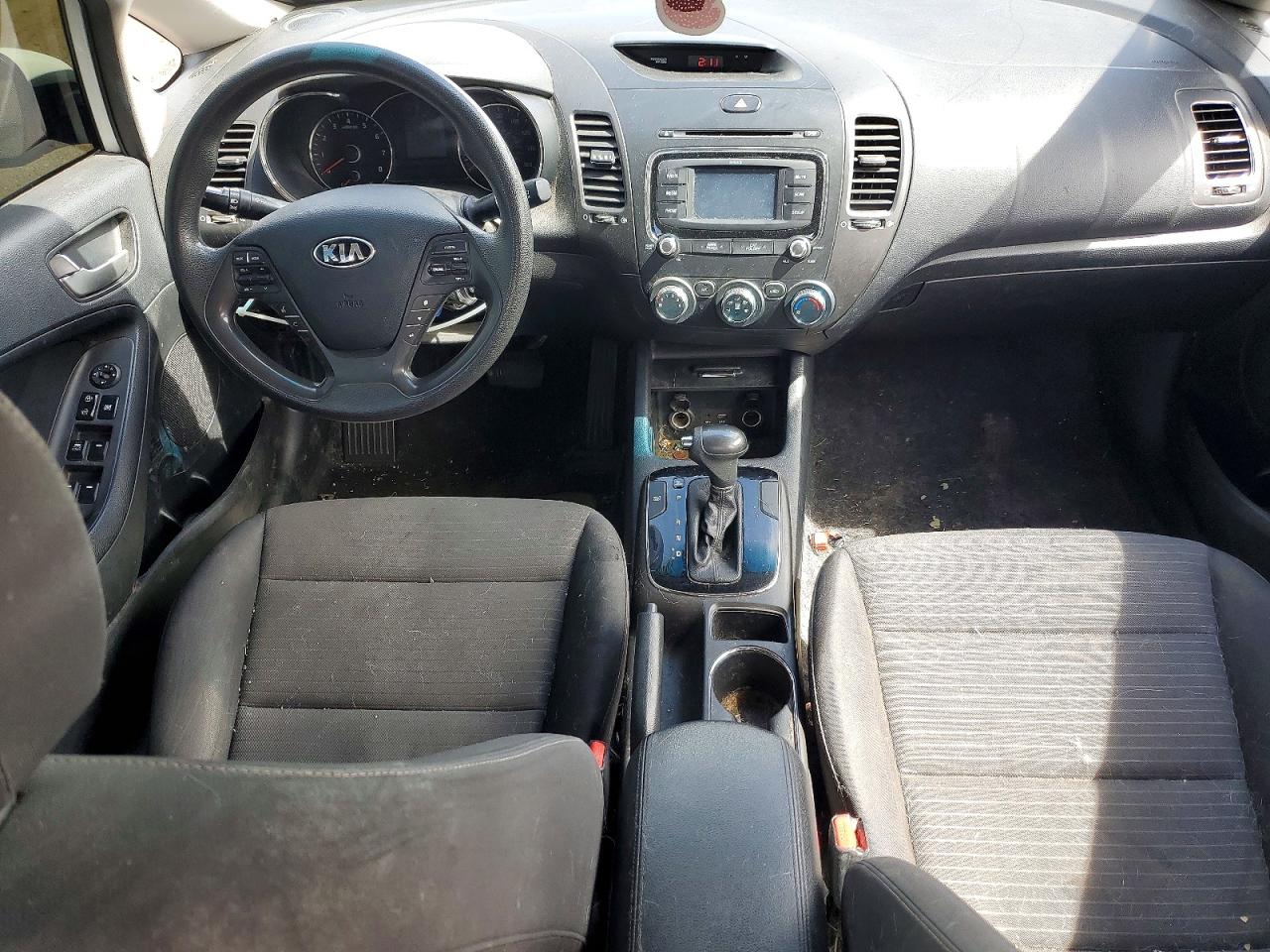 2018 Kia Forte Lx White vin: 3KPFL4A75JE166513