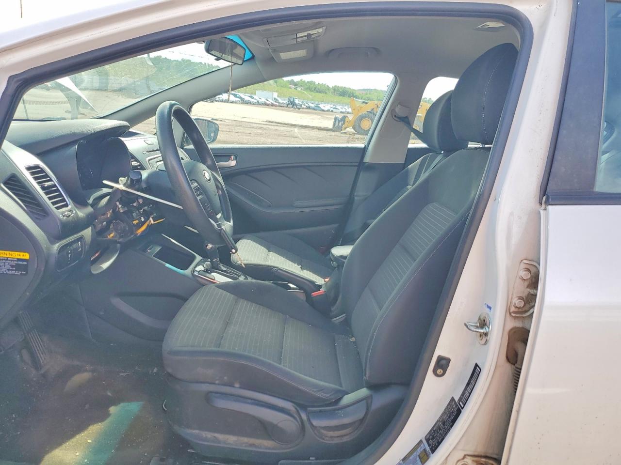2018 Kia Forte Lx White vin: 3KPFL4A75JE166513