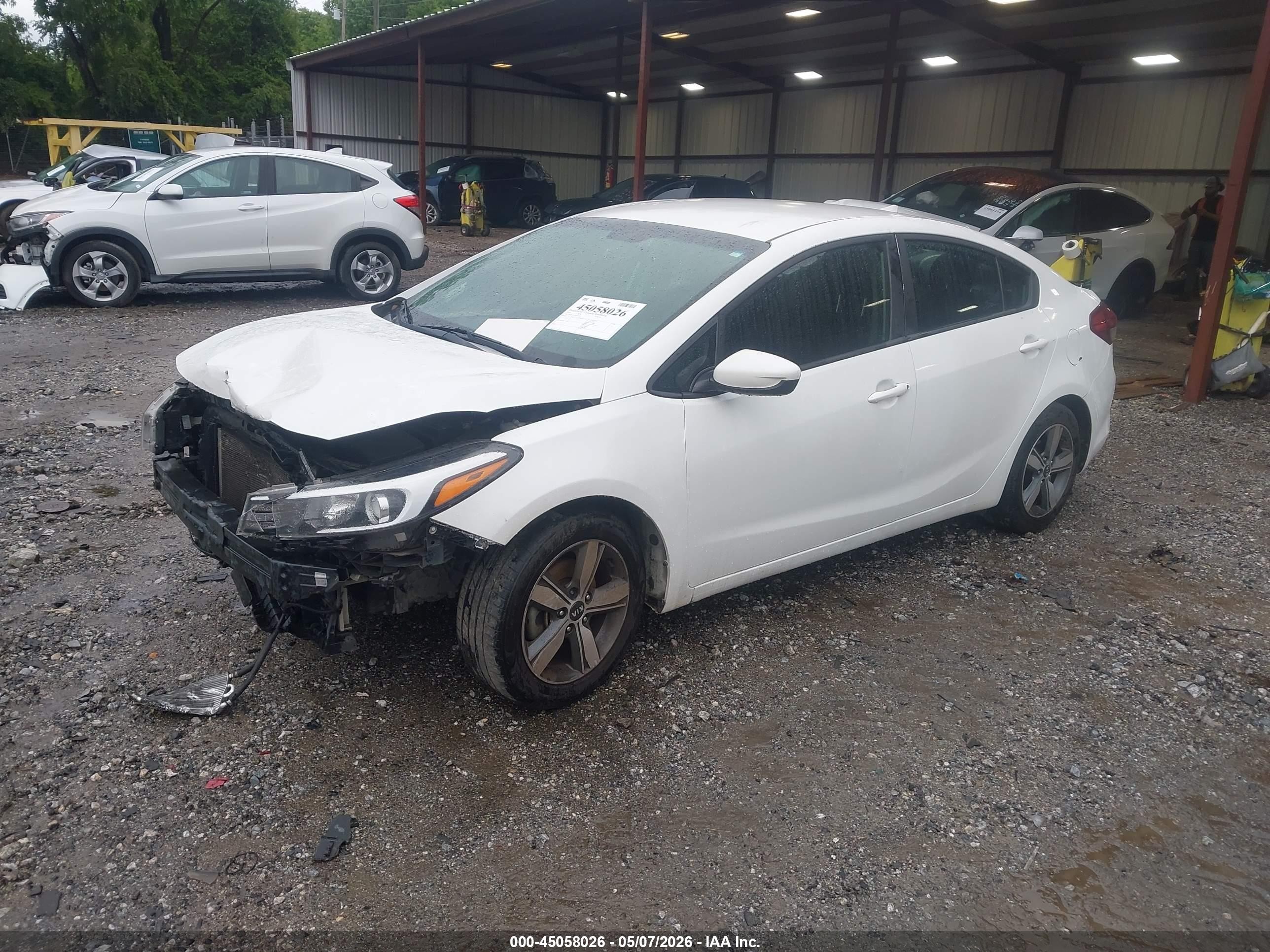 2018 Kia Forte Lx White vin: 3KPFL4A75JE171095