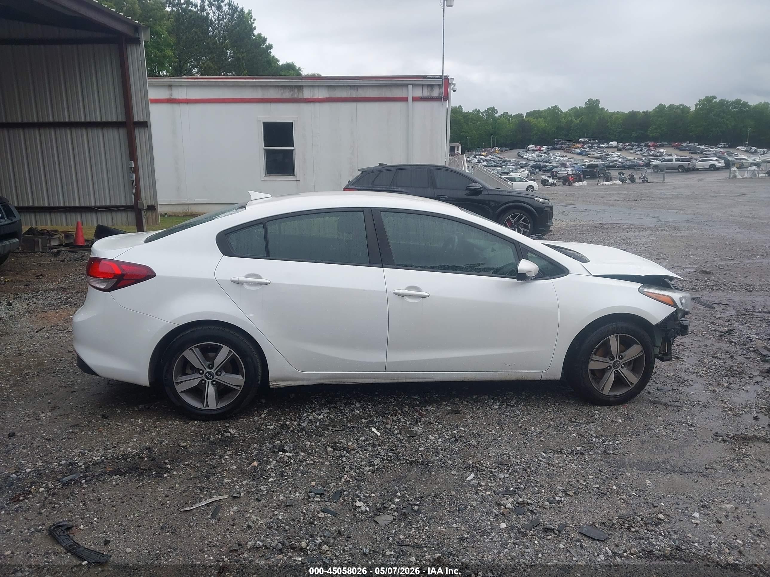 2018 Kia Forte Lx White vin: 3KPFL4A75JE171095