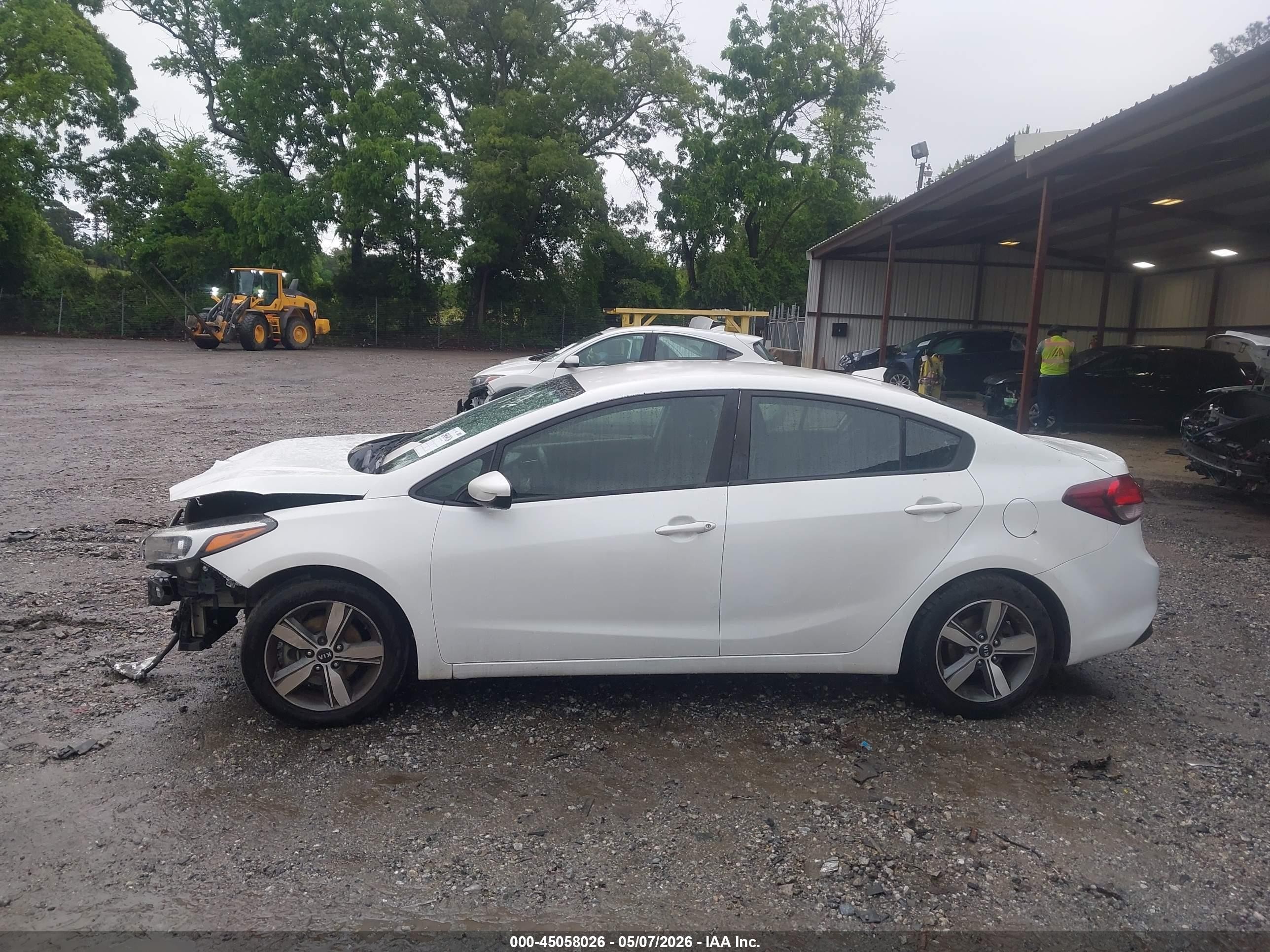 2018 Kia Forte Lx White vin: 3KPFL4A75JE171095