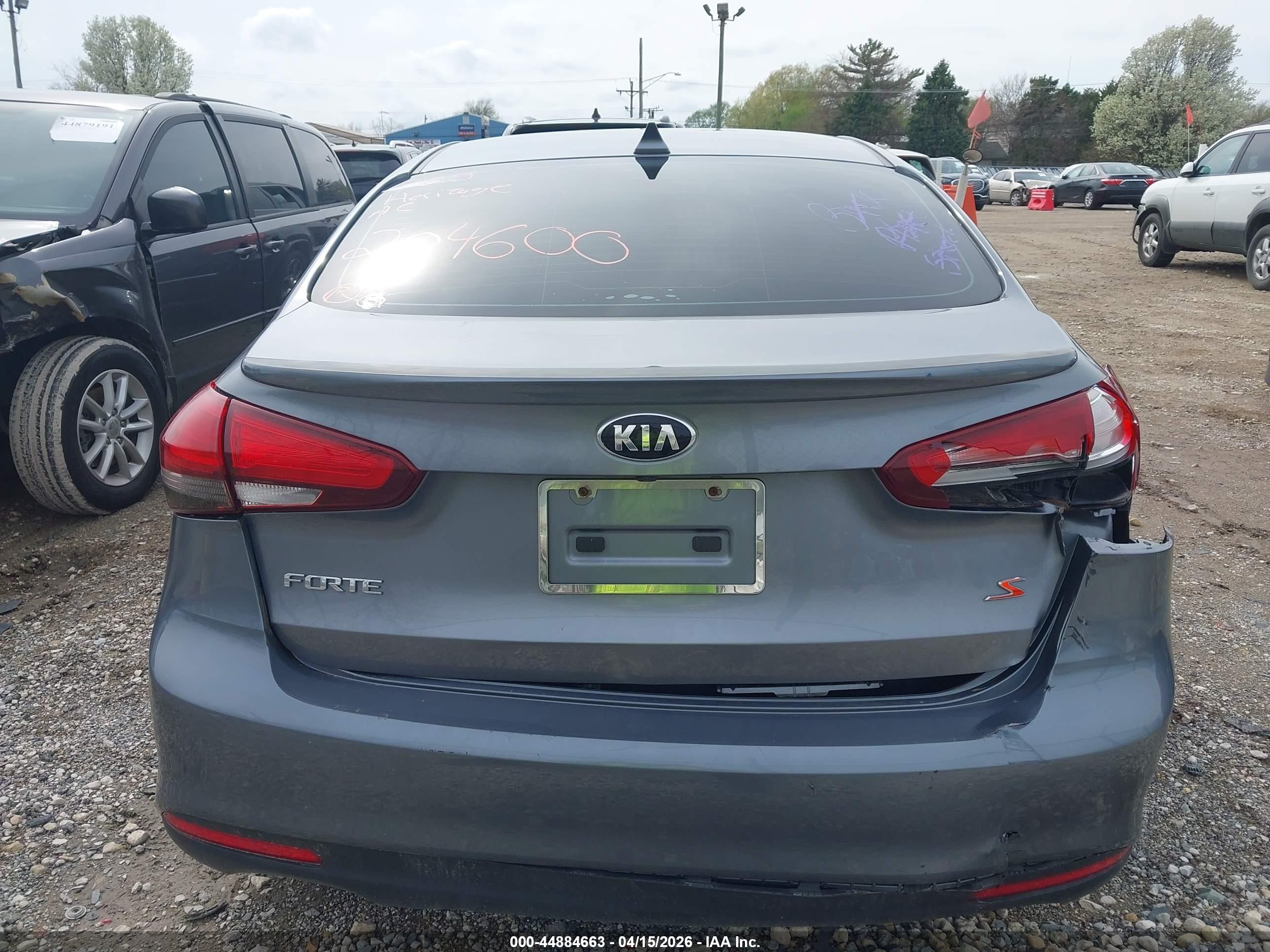 2018 Kia Forte S Gray vin: 3KPFL4A75JE204600