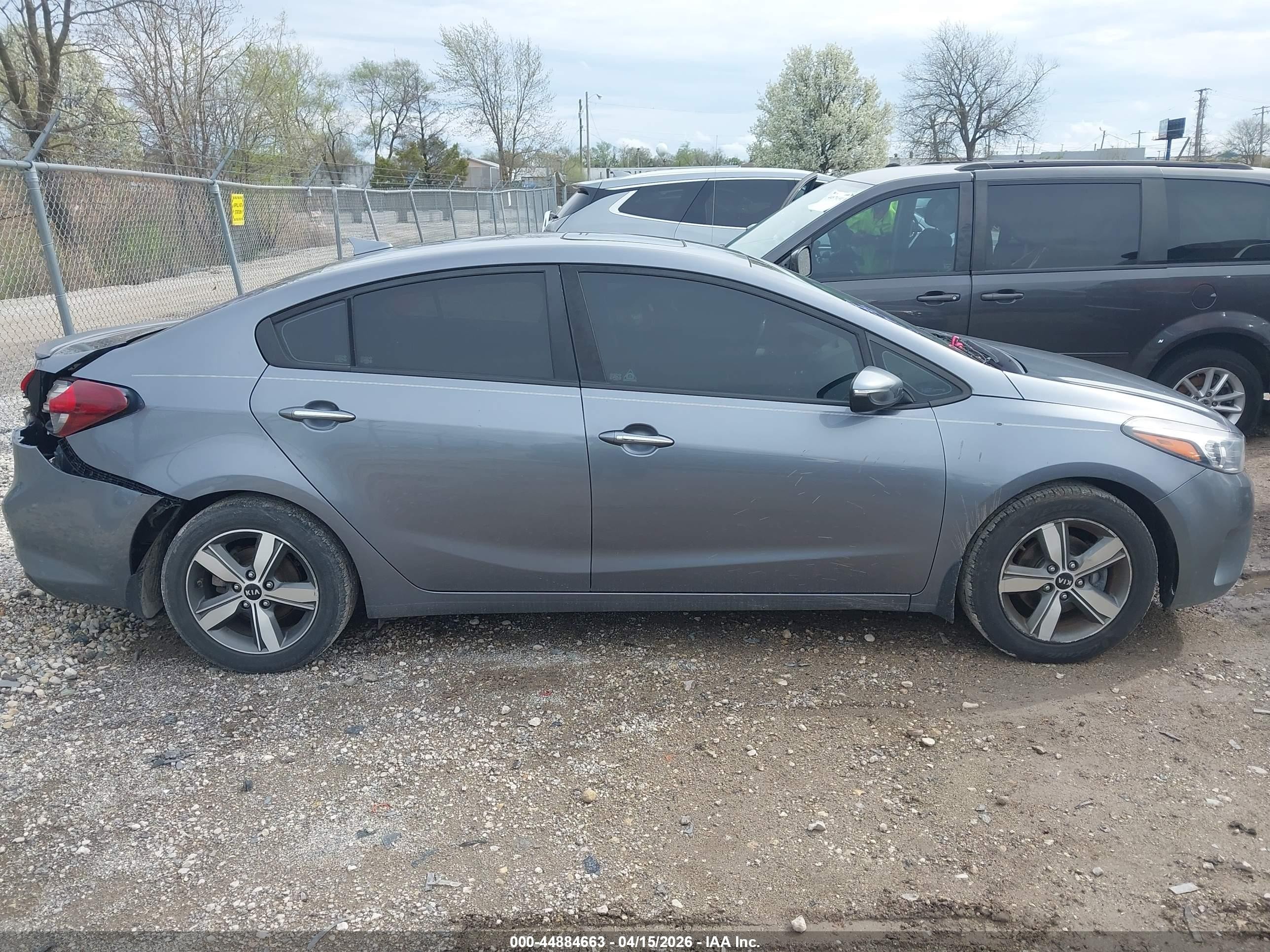 2018 Kia Forte S Gray vin: 3KPFL4A75JE204600