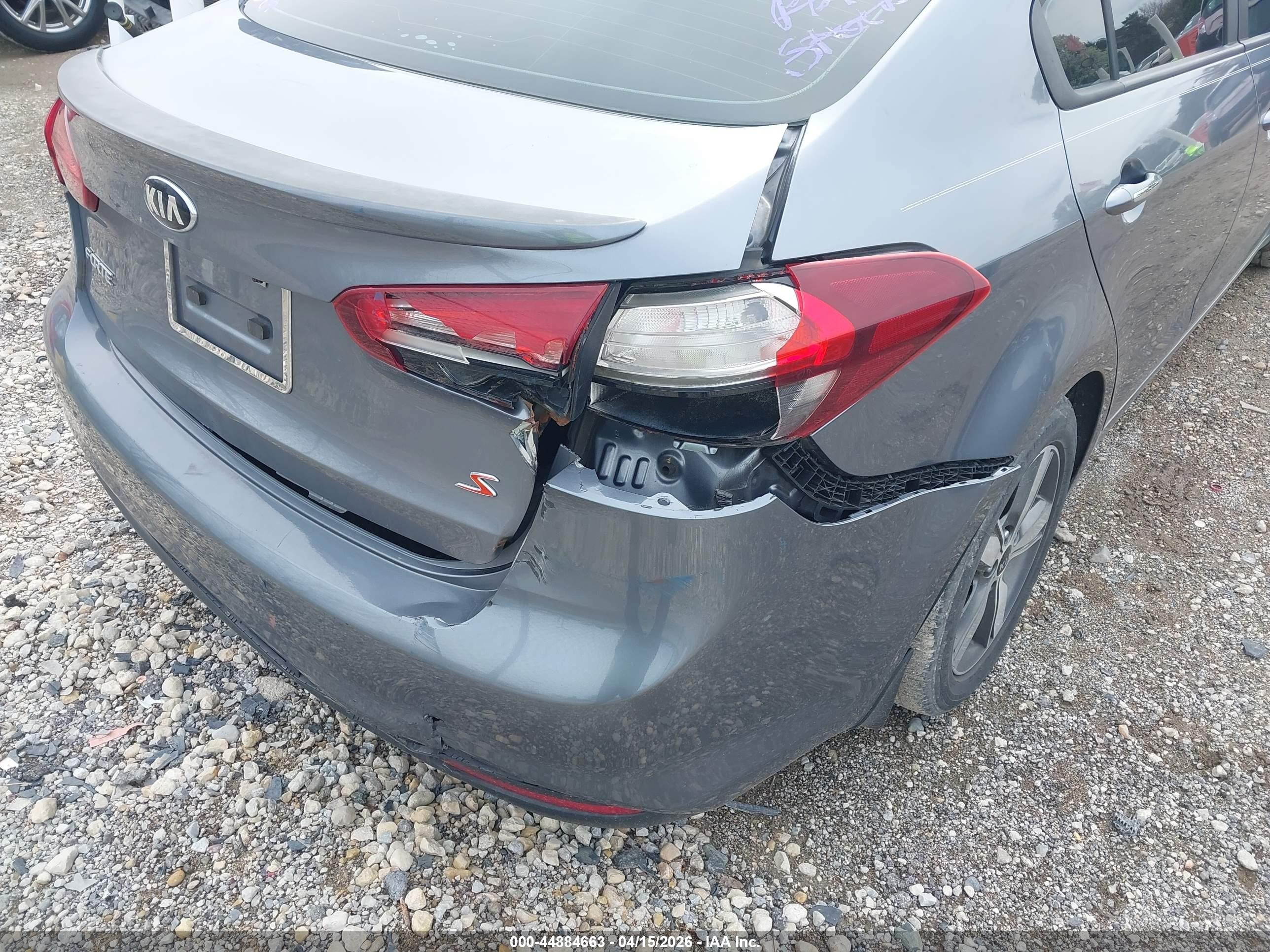 2018 Kia Forte S Gray vin: 3KPFL4A75JE204600