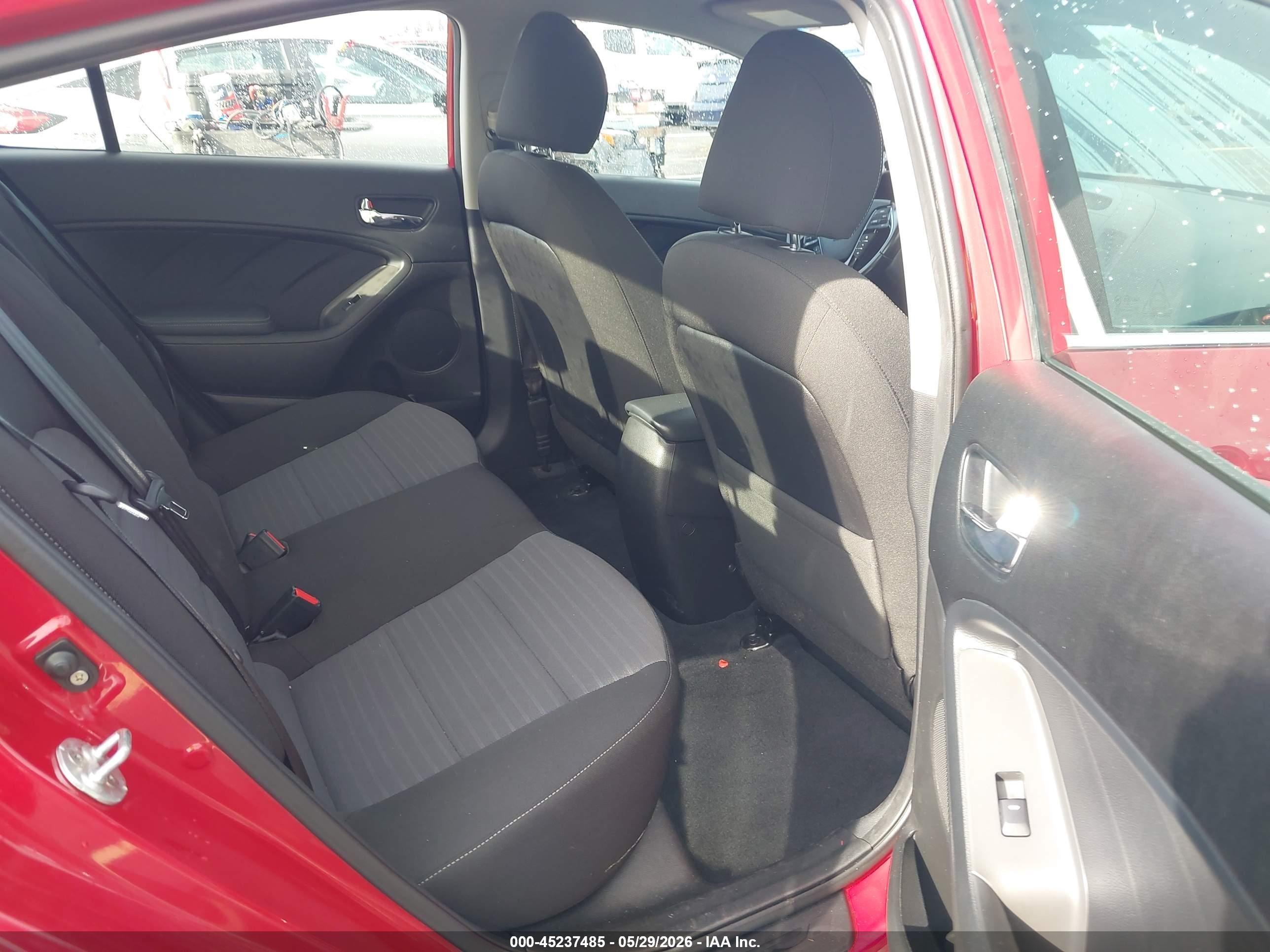 2017 Kia Forte S Red vin: 3KPFL4A76HE117167