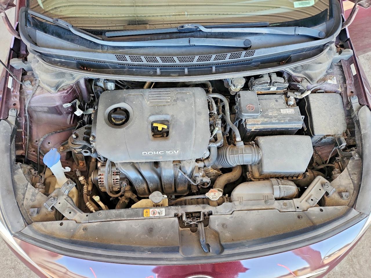 2018 Kia Forte Lx Burgundy vin: 3KPFL4A76JE172028