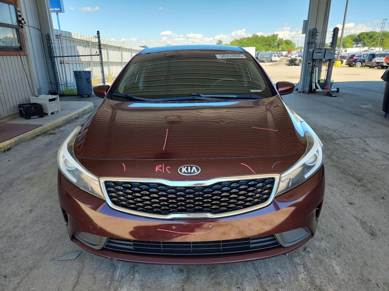 2018 Kia Forte Lx Burgundy vin: 3KPFL4A76JE172028