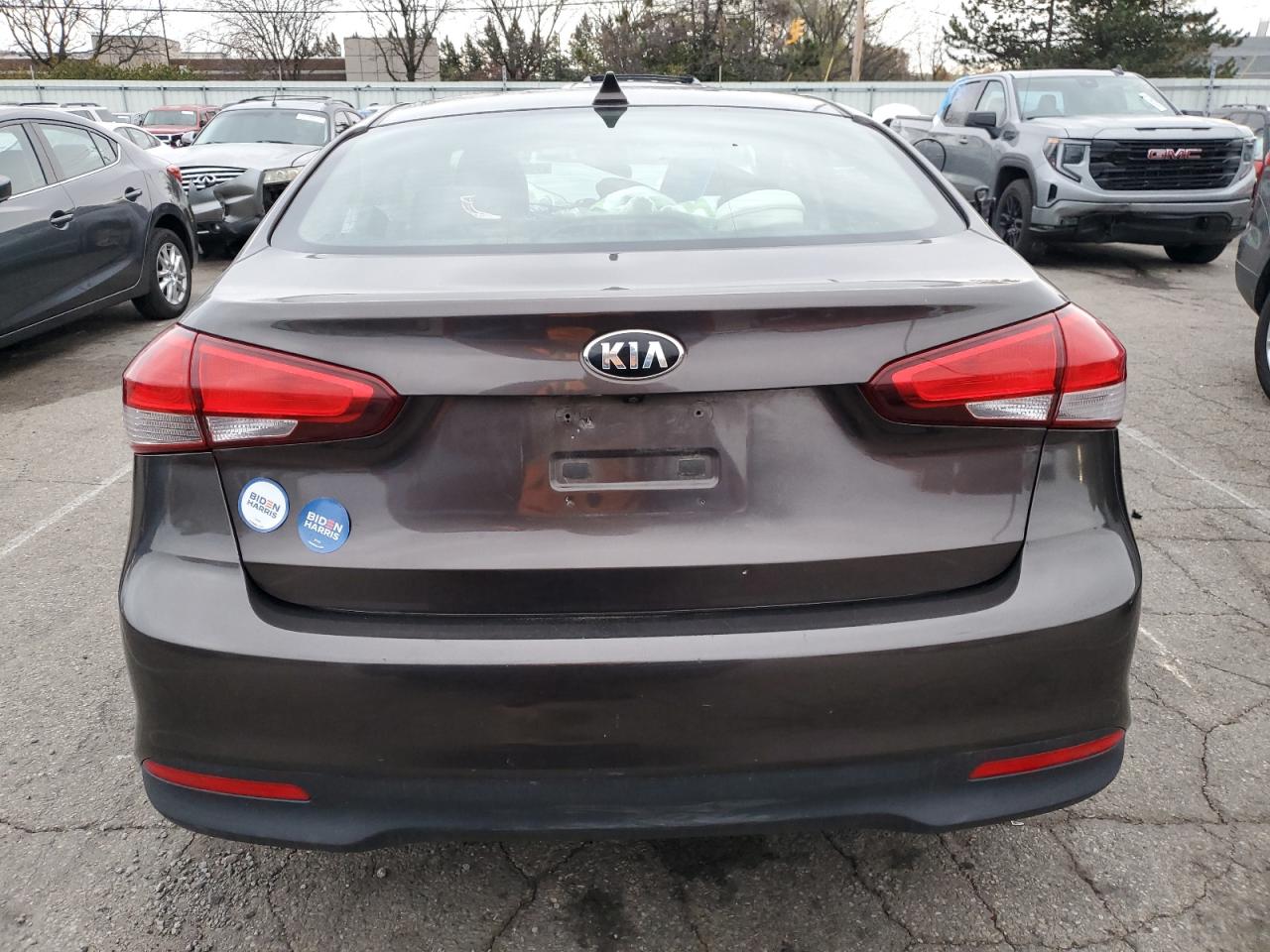 2018 Kia Forte Lx Brown vin: 3KPFL4A76JE177651