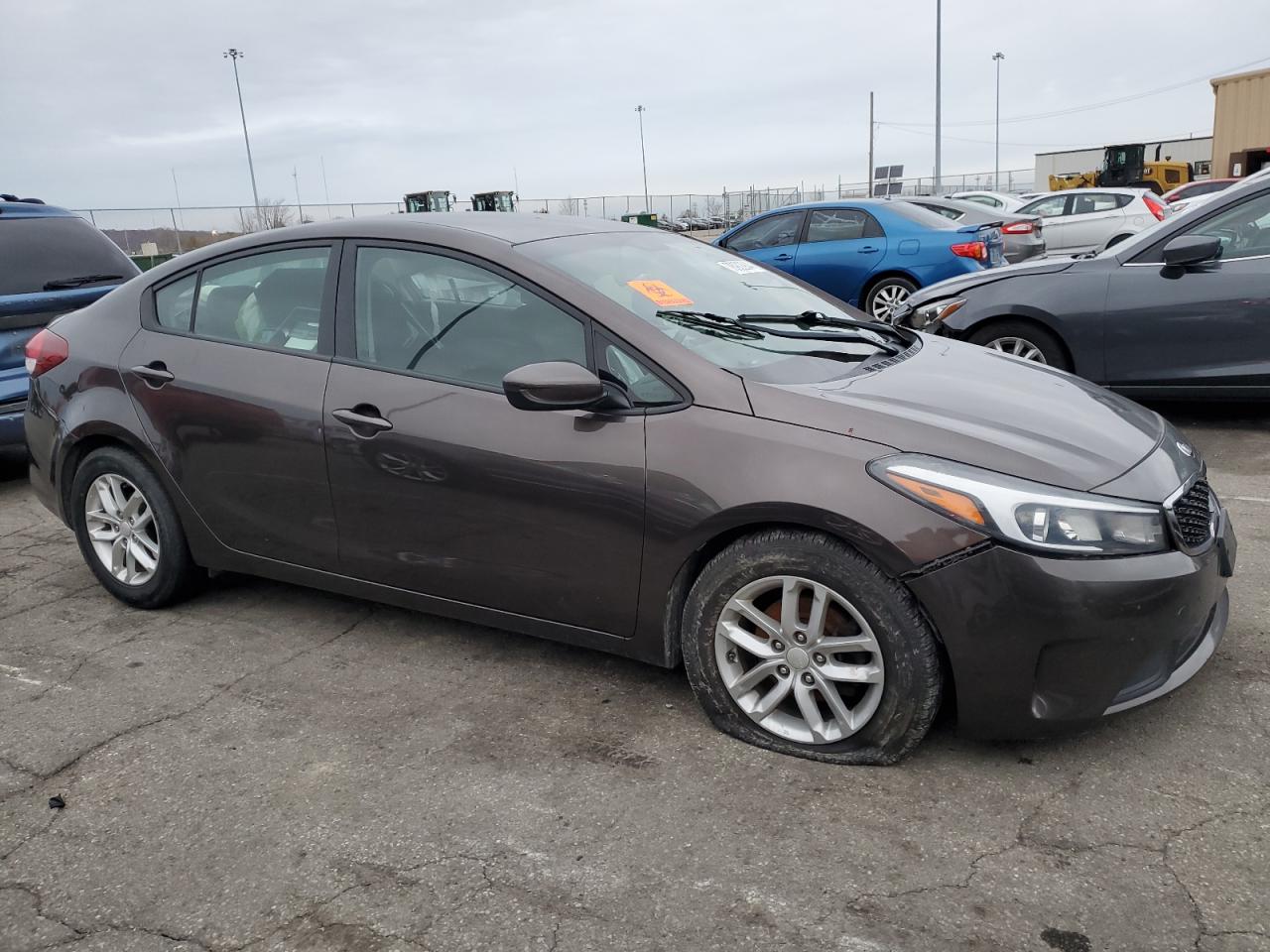 2018 Kia Forte Lx Brown vin: 3KPFL4A76JE177651