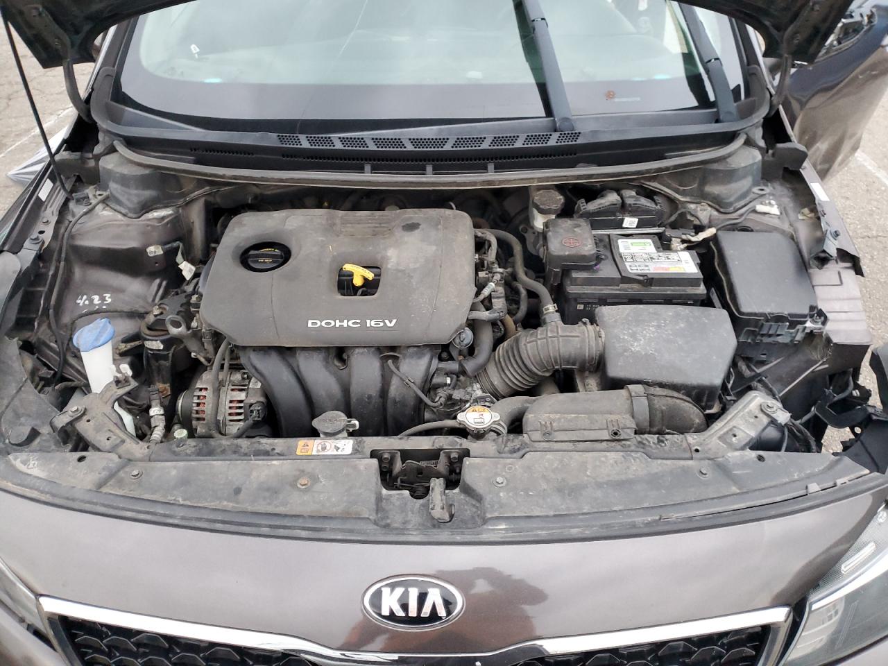 2018 Kia Forte Lx Brown vin: 3KPFL4A76JE177651