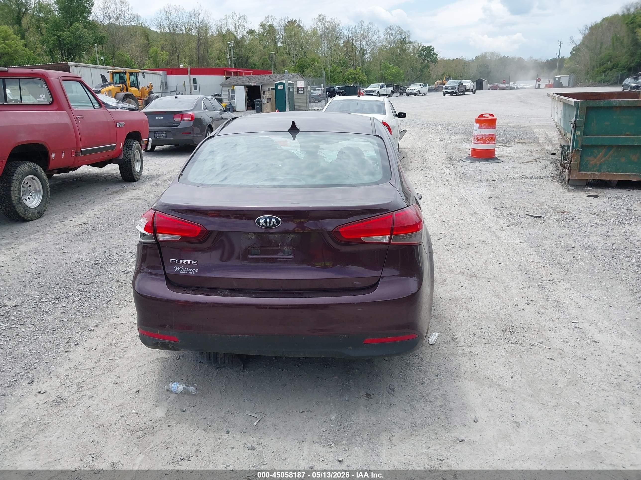 2017 Kia Forte Lx Brown vin: 3KPFL4A77HE157533