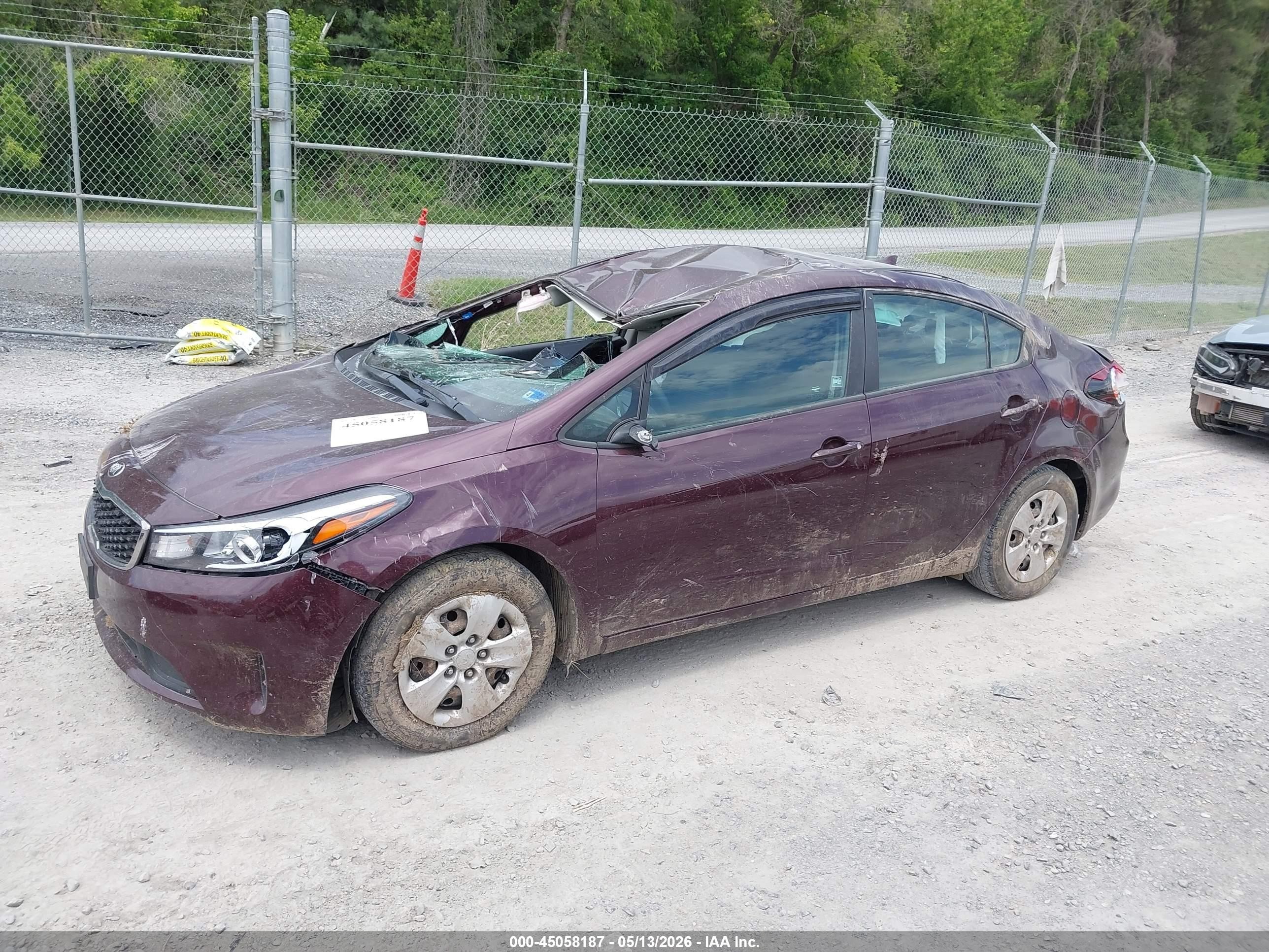 2017 Kia Forte Lx Brown vin: 3KPFL4A77HE157533