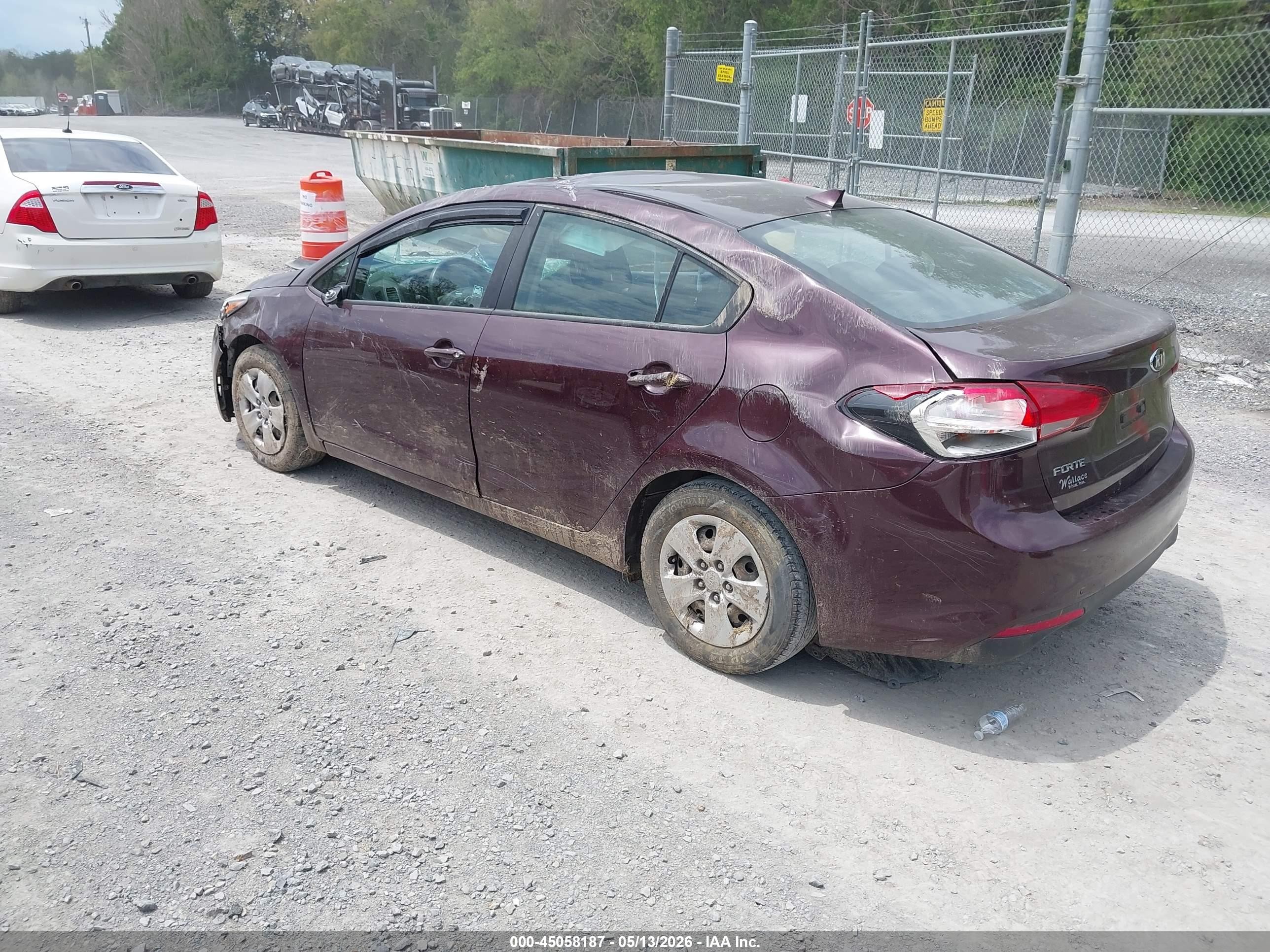 2017 Kia Forte Lx Brown vin: 3KPFL4A77HE157533