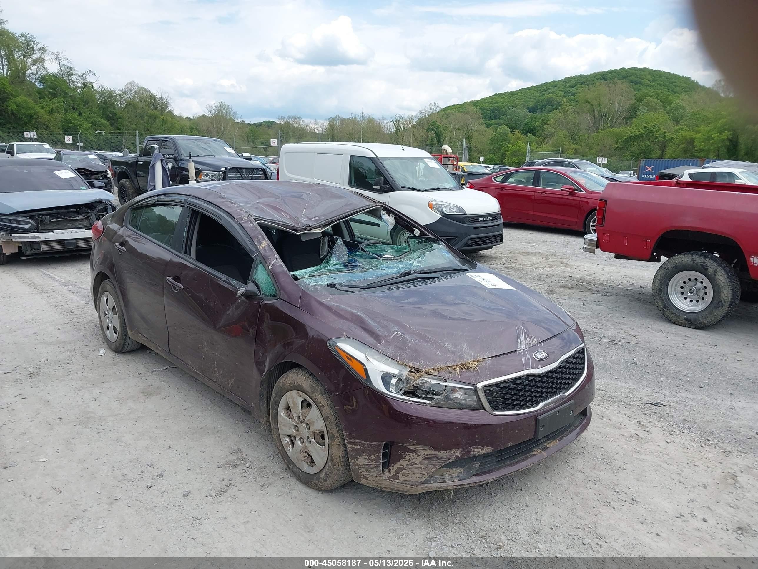 2017 Kia Forte Lx Brown vin: 3KPFL4A77HE157533