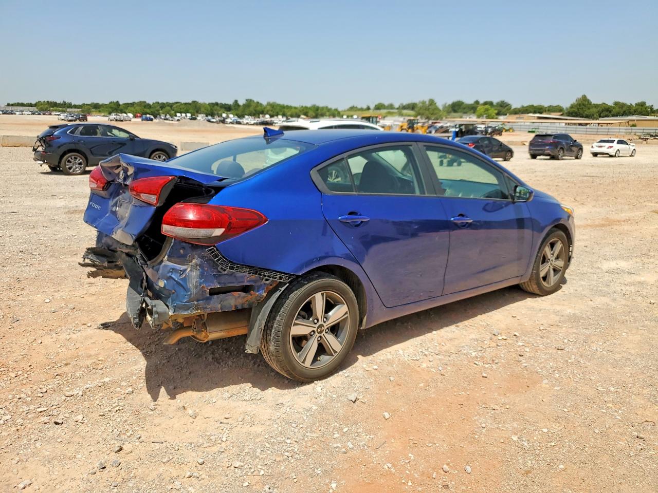 2018 Kia Forte Lx Синий vin: 3KPFL4A77JE241972