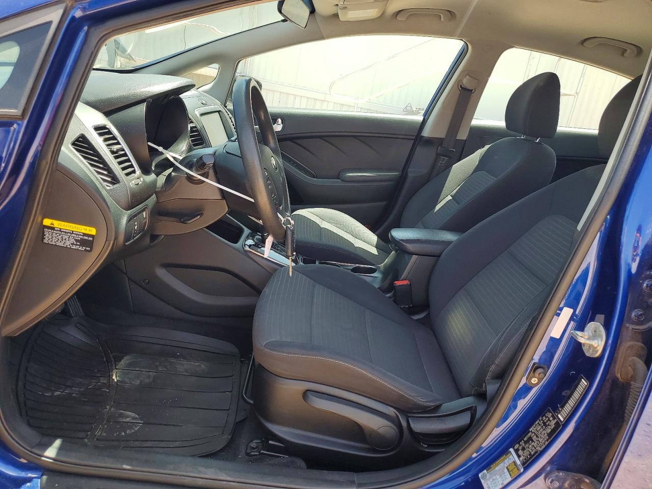 2018 Kia Forte Lx Синий vin: 3KPFL4A77JE241972