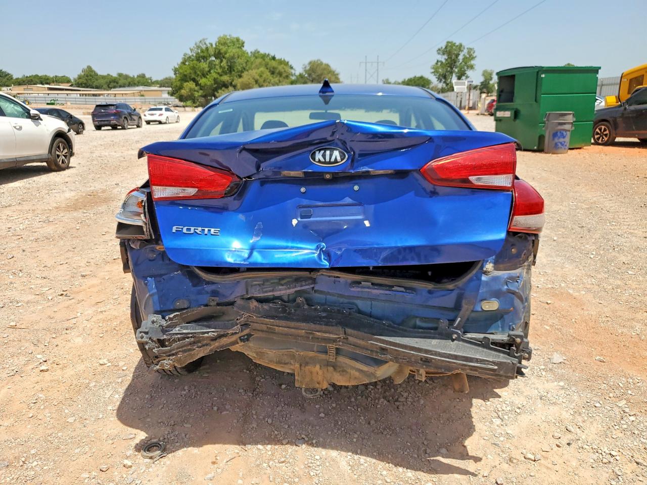 2018 Kia Forte Lx Синий vin: 3KPFL4A77JE241972
