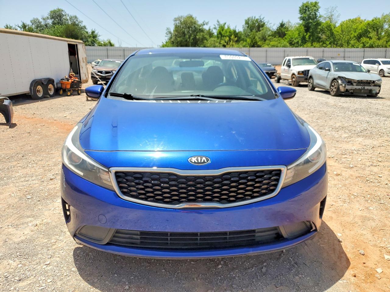 2018 Kia Forte Lx Синий vin: 3KPFL4A77JE241972