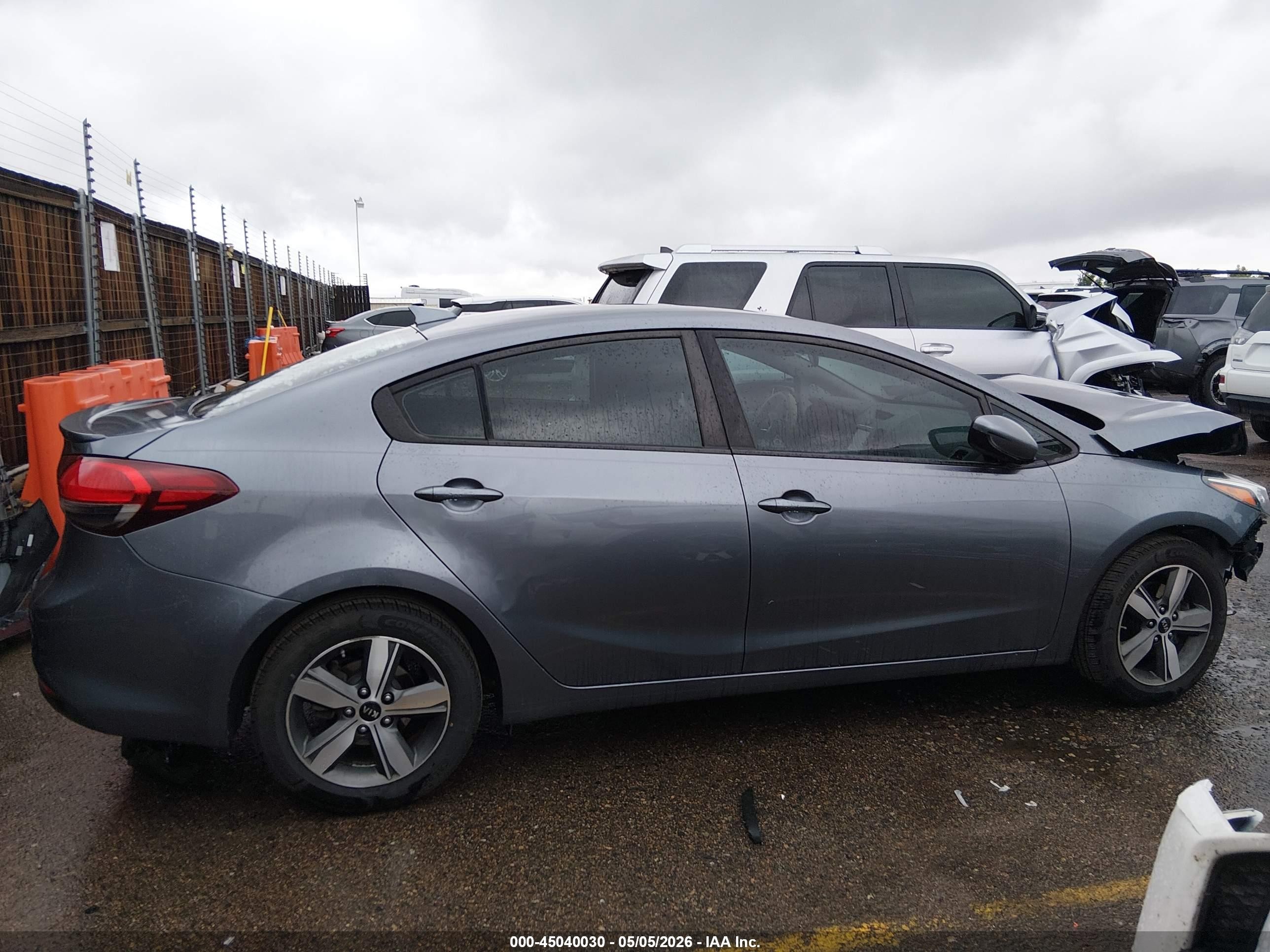 2018 Kia Forte S Gray vin: 3KPFL4A78JE224825