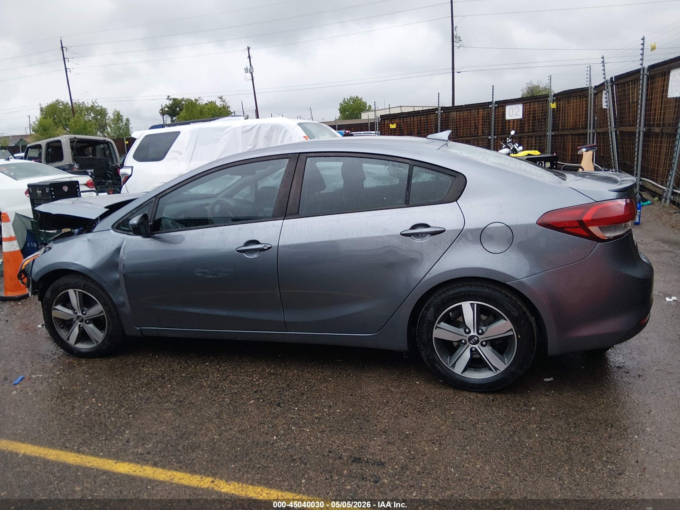 2018 Kia Forte S Gray vin: 3KPFL4A78JE224825