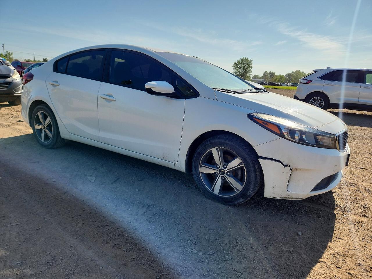 2018 Kia Forte S White vin: 3KPFL4A78JE275130