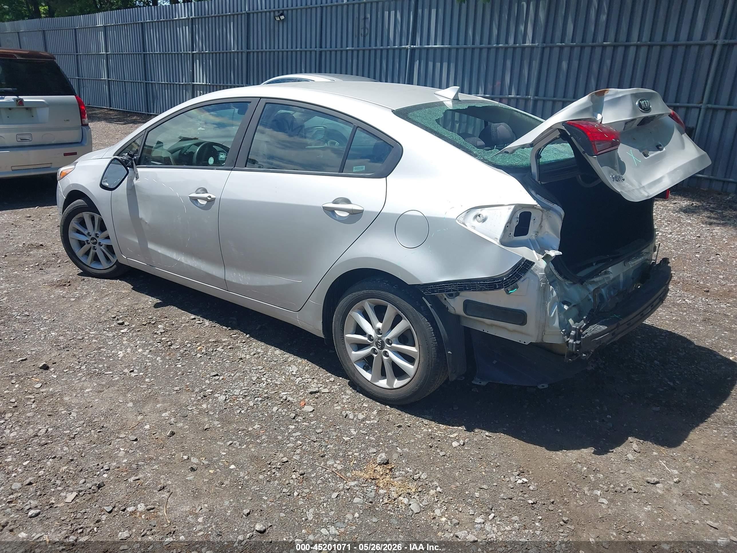 2017 Kia Forte Lx Silver vin: 3KPFL4A79HE146582