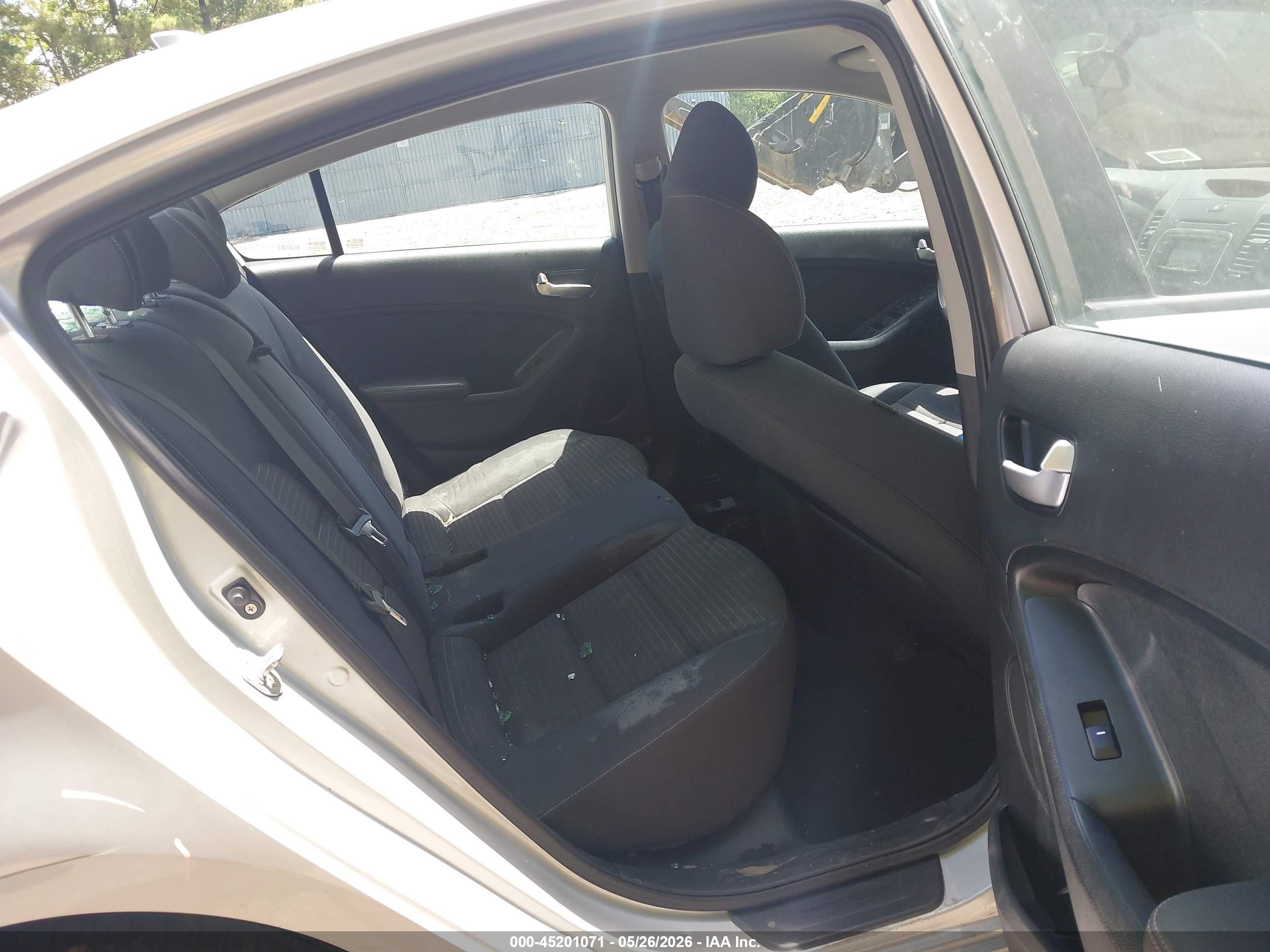 2017 Kia Forte Lx Silver vin: 3KPFL4A79HE146582