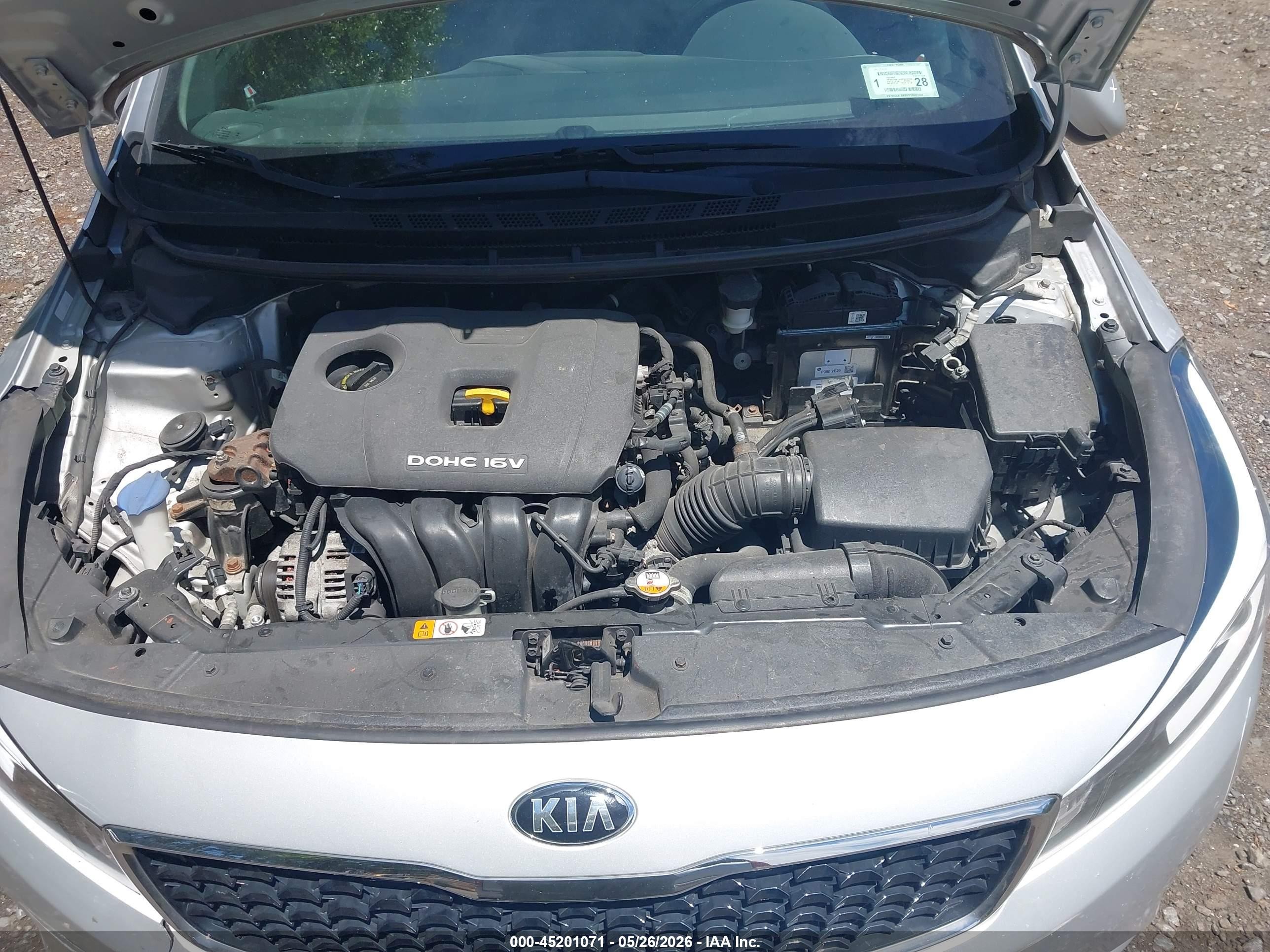 2017 Kia Forte Lx Silver vin: 3KPFL4A79HE146582