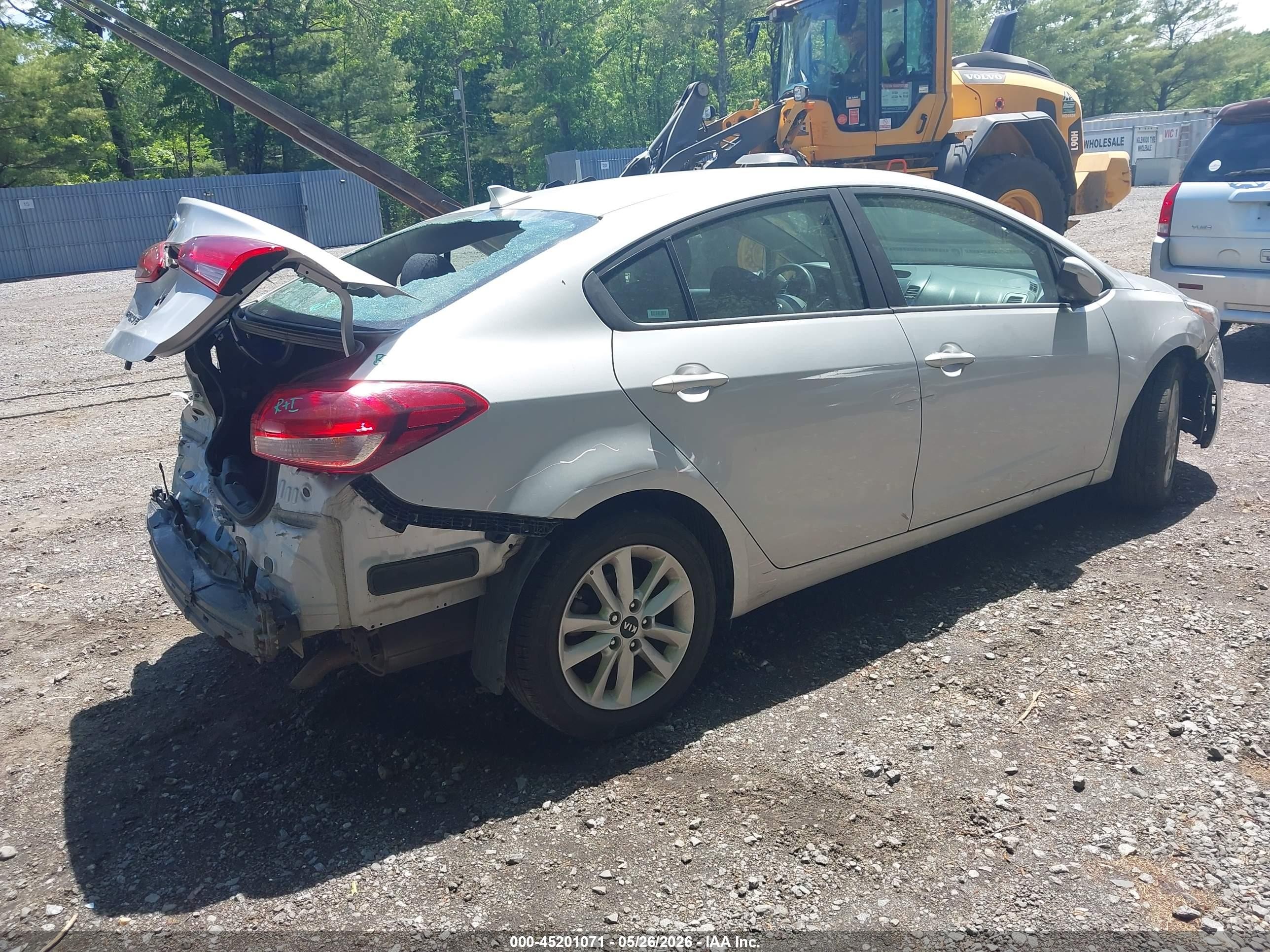 2017 Kia Forte Lx Silver vin: 3KPFL4A79HE146582