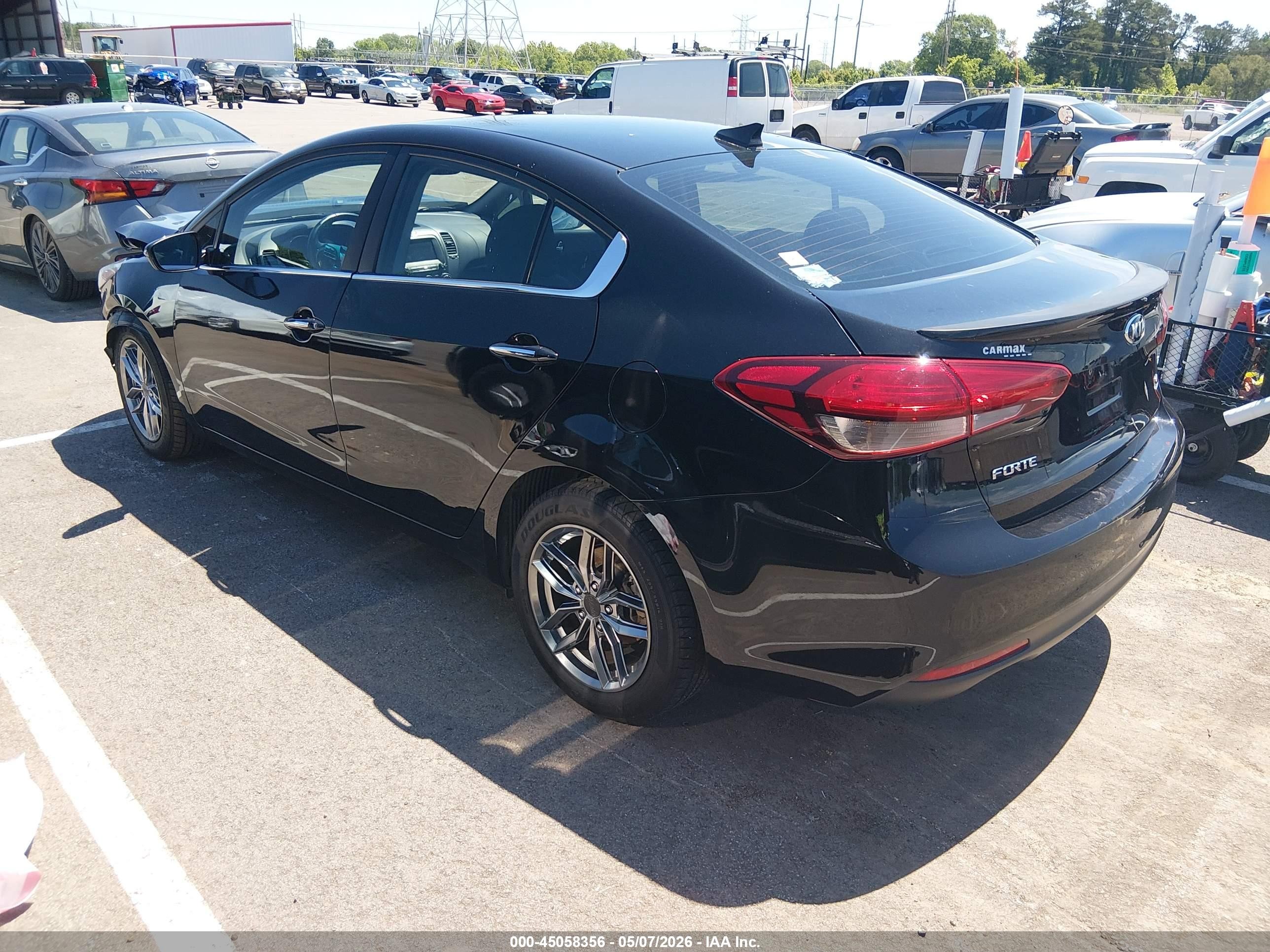 2017 Kia Forte S Черный vin: 3KPFL4A7XHE054266