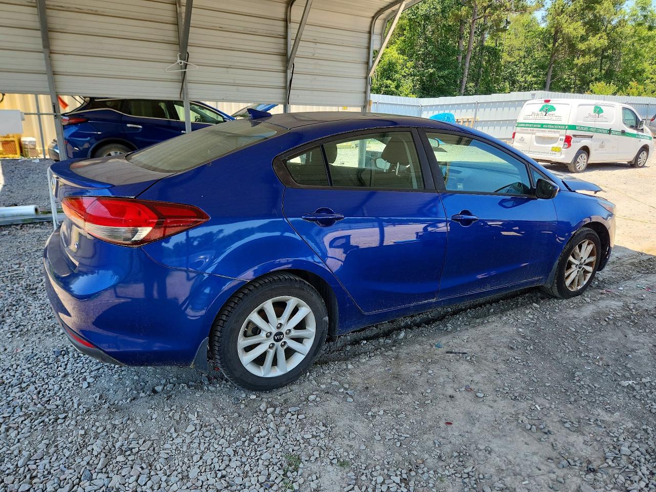 2017 Kia Forte S Blue vin: 3KPFL4A7XHE054350