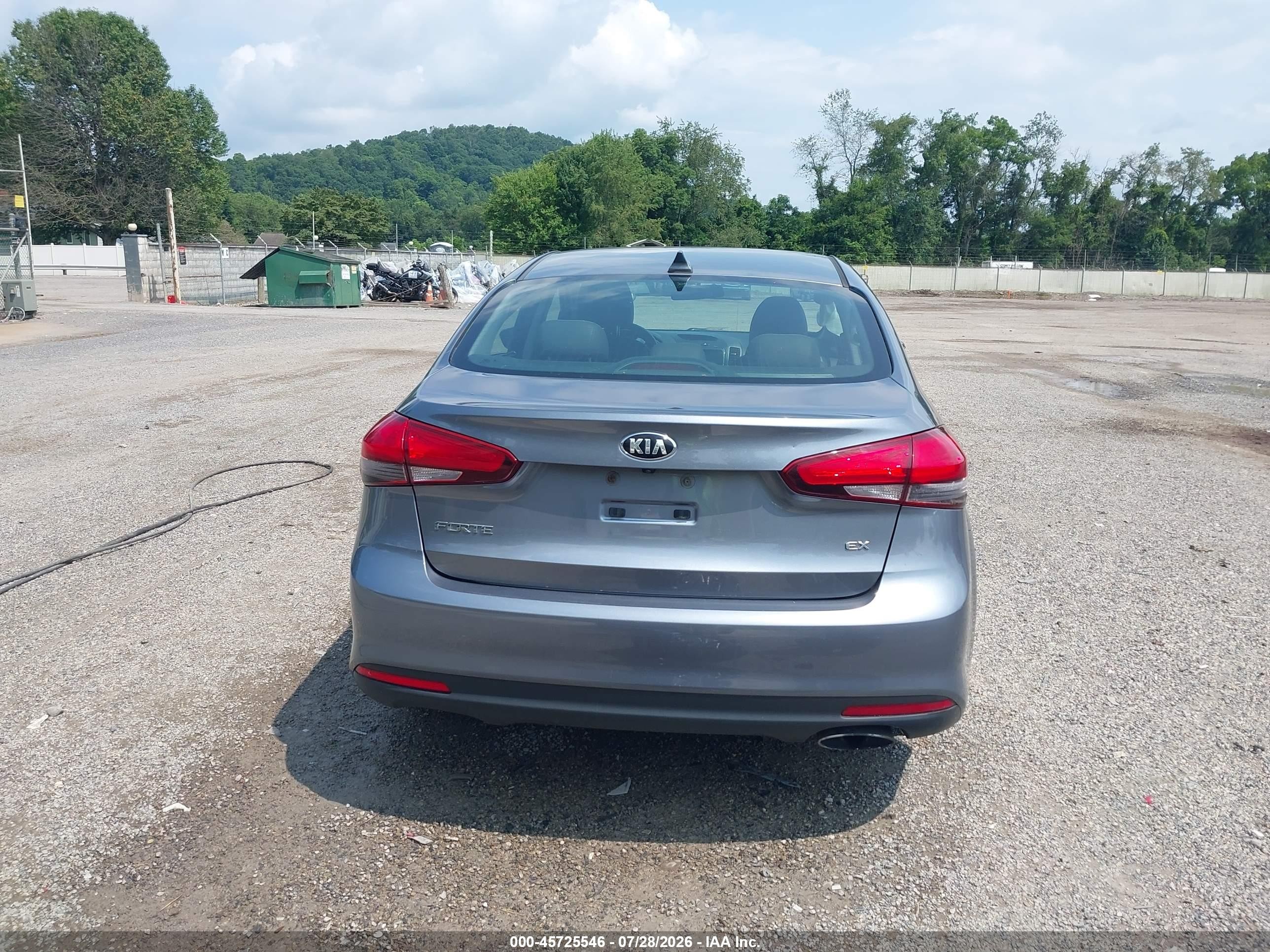 2017 Kia Forte Ex Silver vin: 3KPFL4A81HE054861