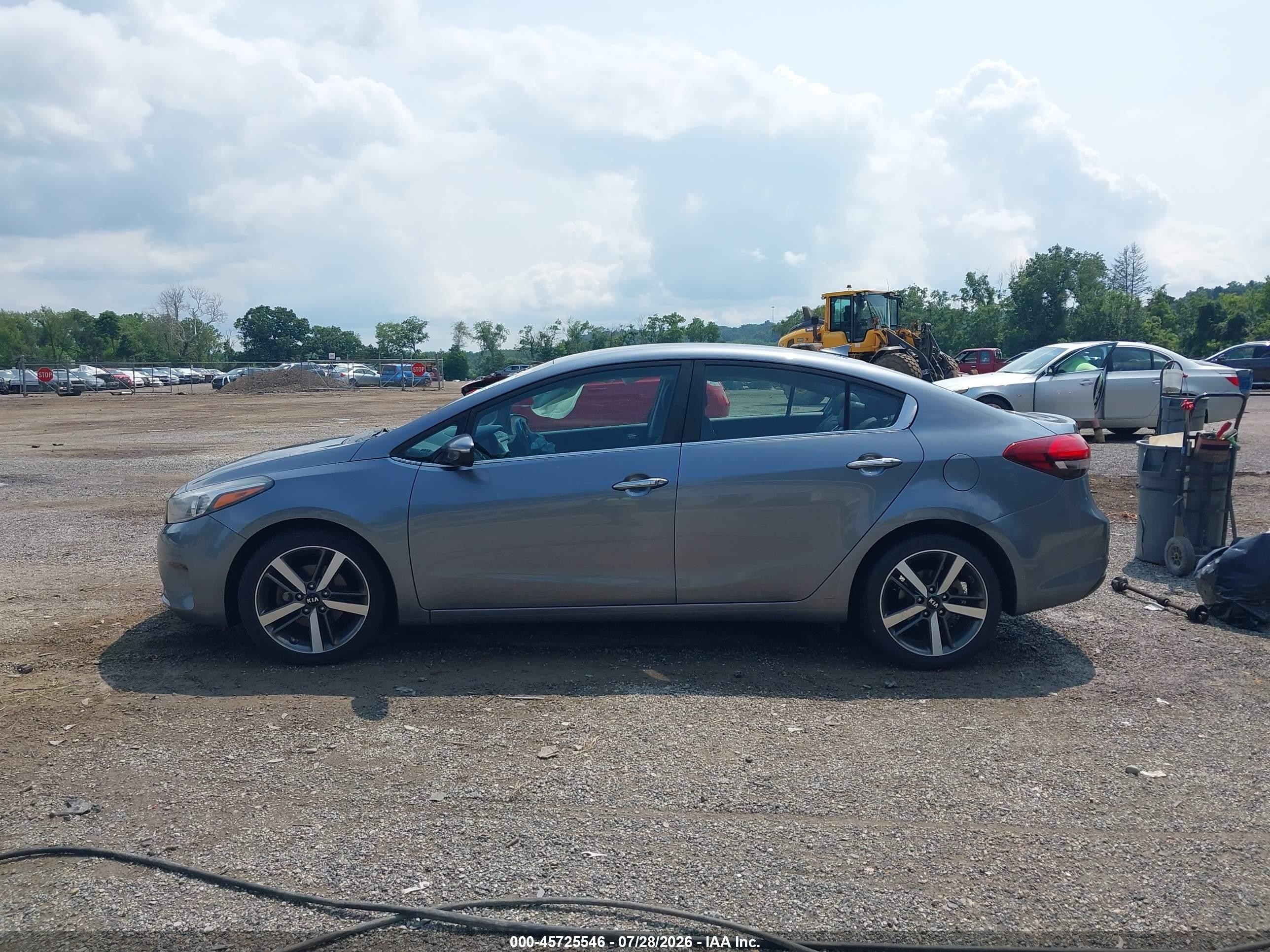 2017 Kia Forte Ex Silver vin: 3KPFL4A81HE054861