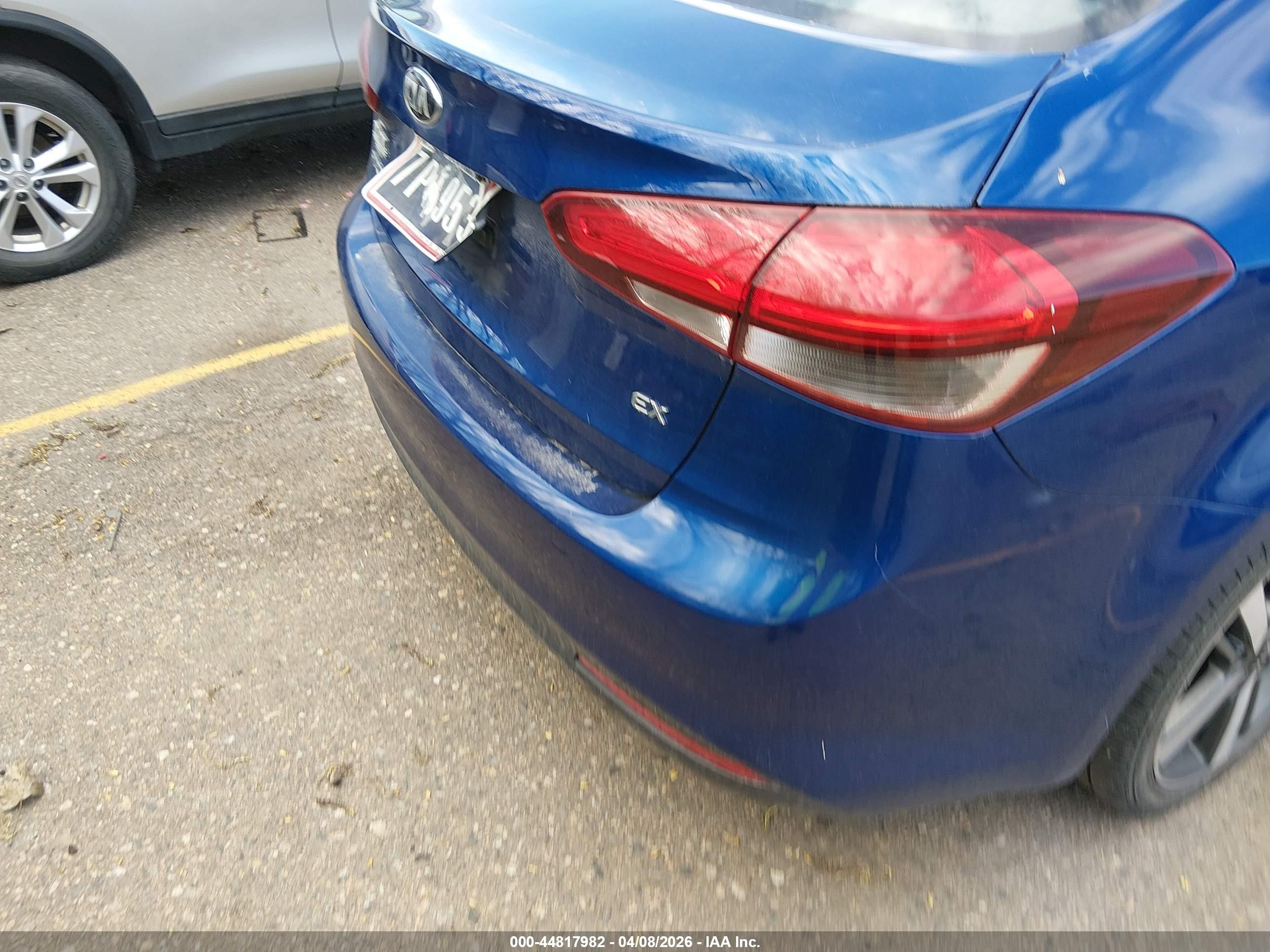 2018 Kia Forte Ex Blue vin: 3KPFL4A81JE189831