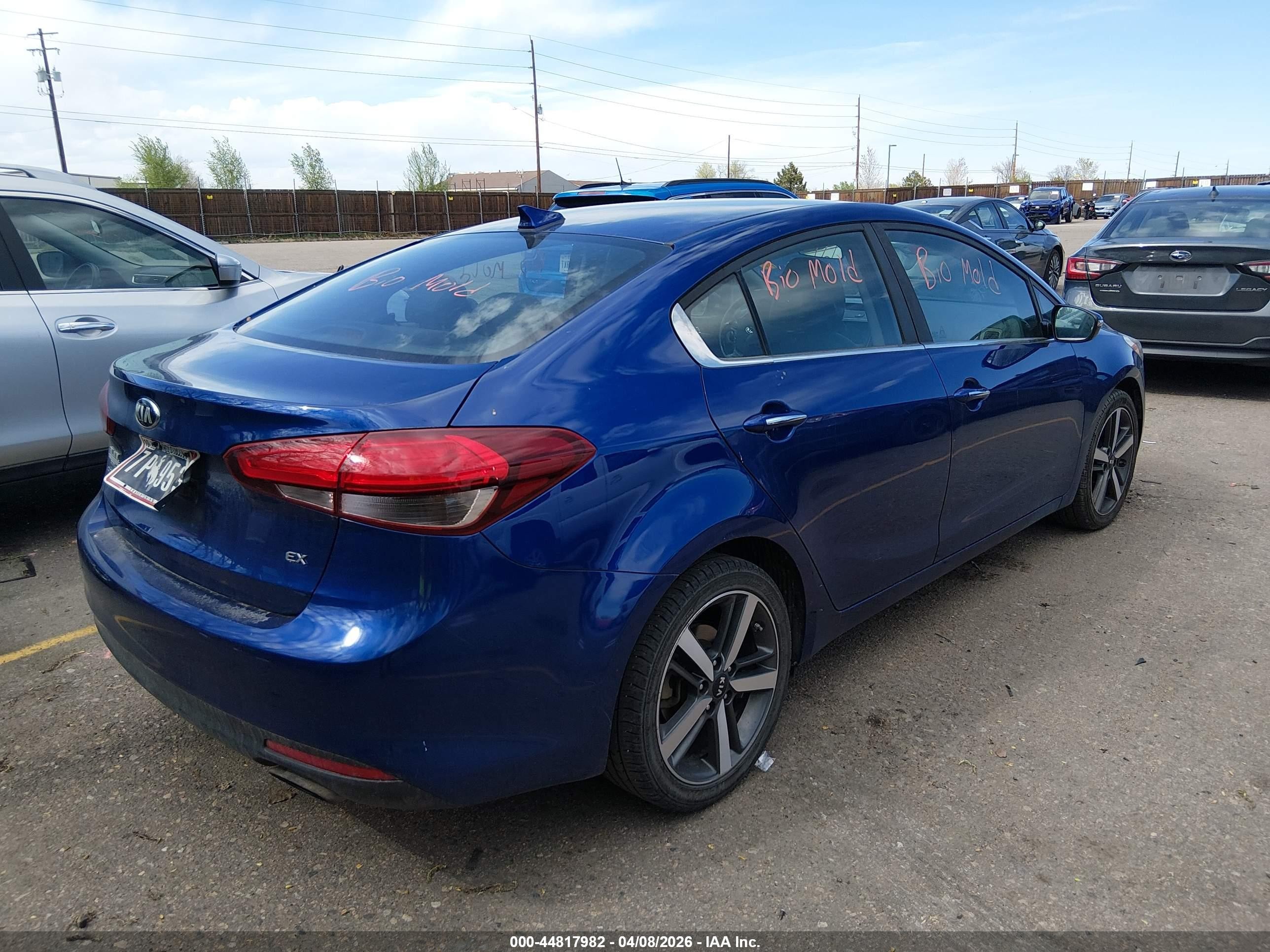 2018 Kia Forte Ex Blue vin: 3KPFL4A81JE189831