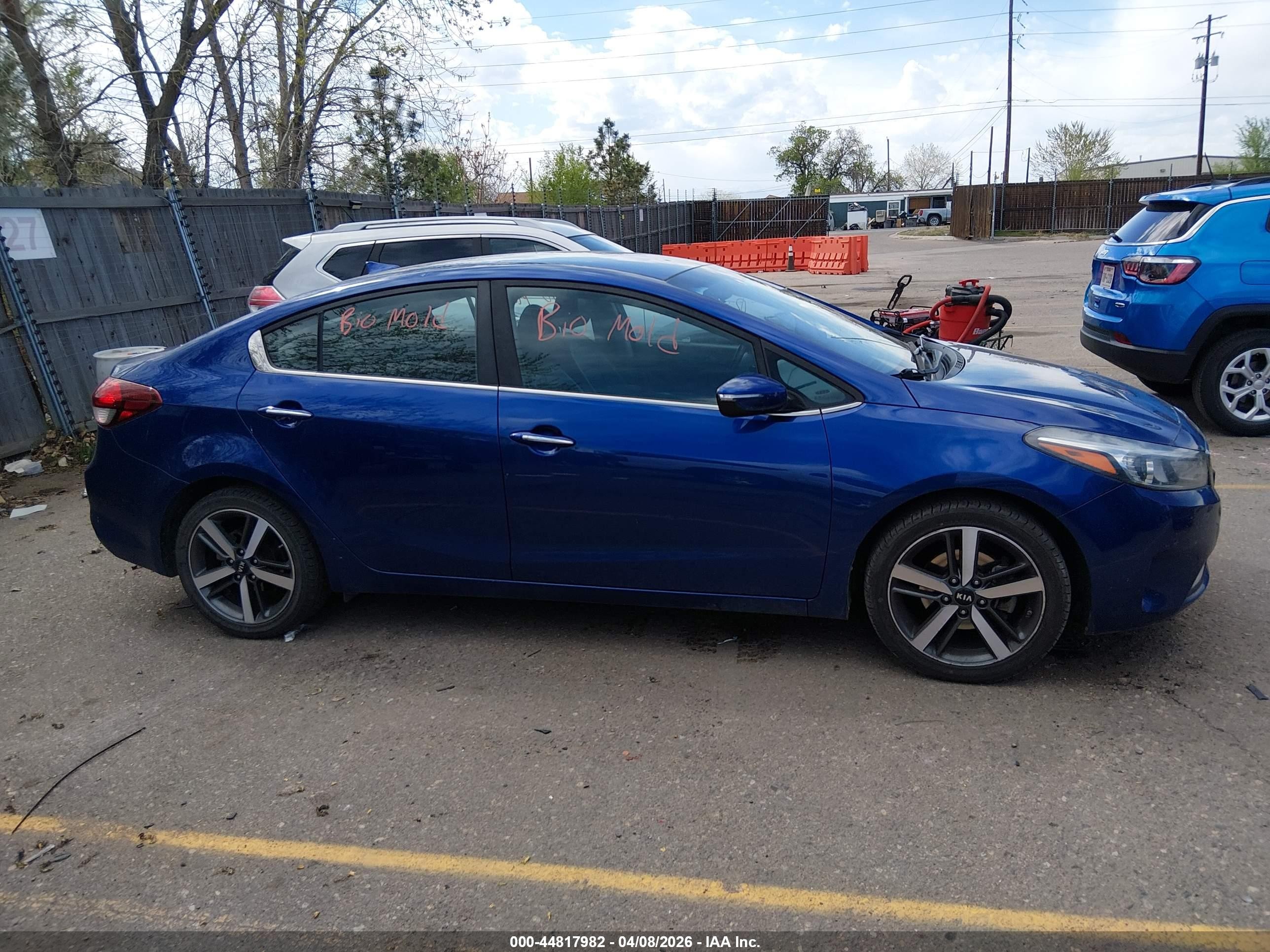 2018 Kia Forte Ex Blue vin: 3KPFL4A81JE189831