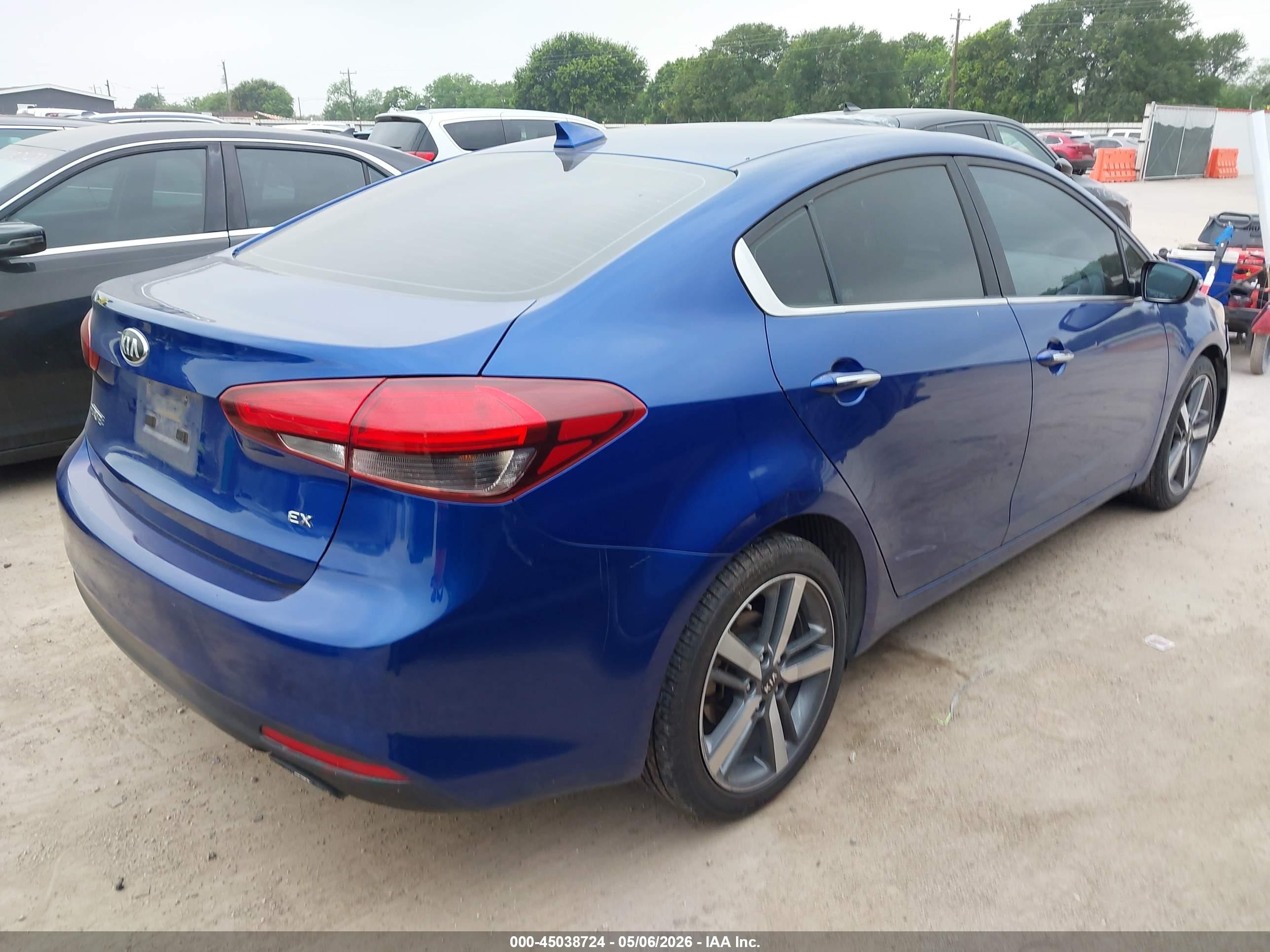 2017 Kia Forte Ex Blue vin: 3KPFL4A84HE038959